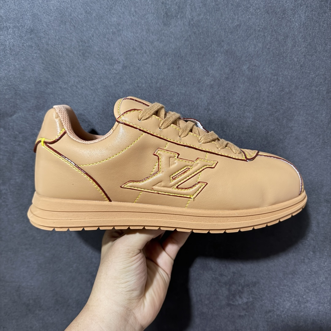 图片[4]-特价【GQ福利】广顶纯原特价 LOUIS VUITTON x Nigo lv联名款 Buttersoft 牛皮革羊皮革 FW25 图案压纹 圆头系带 低帮 生活休闲鞋 男女同款 外贸批次 全新纸板数据 印花高频效果碾压市面 市售天花板产物 耗时半年巨作 全套原厂新版原纸板楦头开发 原厂特供皮料加持 市场所有版本中综合最强的货品 GD实力大厂出品 全网最全配色更新最快 最成熟的做工稳定的品控 完美鞋型超高的清洁度 零毛边线头瑕疵 全套原楦原纸版原鞋开模 全网最具灵魂的版型 正确原装黄色鞋盒 正确中底印花 鞋面印花3D高频深度立体 全鞋电脑针车 紧密相连 针距密度一致 环保乳胶注塑鞋垫 厚度脚感还原原版 皮面裁剪部位 统一油边封口工艺 原装橡胶大底含胶量大底组合零偏差 专柜全套包装 防尘袋 说明书 质保卡 尺码：36-48无半码 货号：AE5I3BMI61N420-选品中心