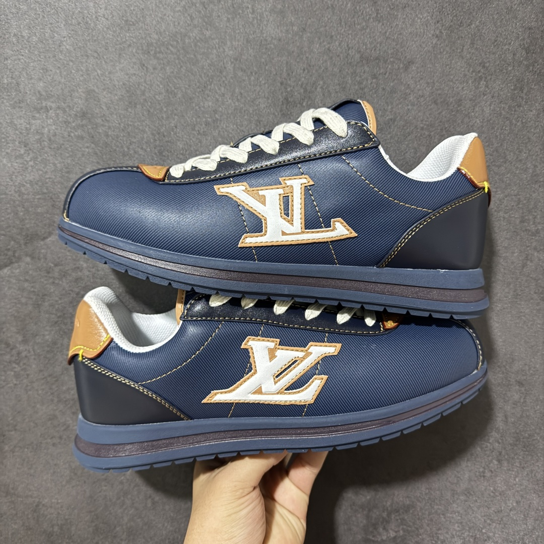 图片[3]-特价【GQ福利】广顶纯原特价 LOUIS VUITTON x Nigo lv联名款 Buttersoft 牛皮革羊皮革 FW25 图案压纹 圆头系带 低帮 生活休闲鞋 男女同款 外贸批次 全新纸板数据 印花高频效果碾压市面 市售天花板产物 耗时半年巨作 全套原厂新版原纸板楦头开发 原厂特供皮料加持 市场所有版本中综合最强的货品 GD实力大厂出品 全网最全配色更新最快 最成熟的做工稳定的品控 完美鞋型超高的清洁度 零毛边线头瑕疵 全套原楦原纸版原鞋开模 全网最具灵魂的版型 正确原装黄色鞋盒 正确中底印花 鞋面印花3D高频深度立体 全鞋电脑针车 紧密相连 针距密度一致 环保乳胶注塑鞋垫 厚度脚感还原原版 皮面裁剪部位 统一油边封口工艺 原装橡胶大底含胶量大底组合零偏差 专柜全套包装 防尘袋 说明书 质保卡 尺码：36-48无半码 货号：AE5I3BMI61N420-选品中心