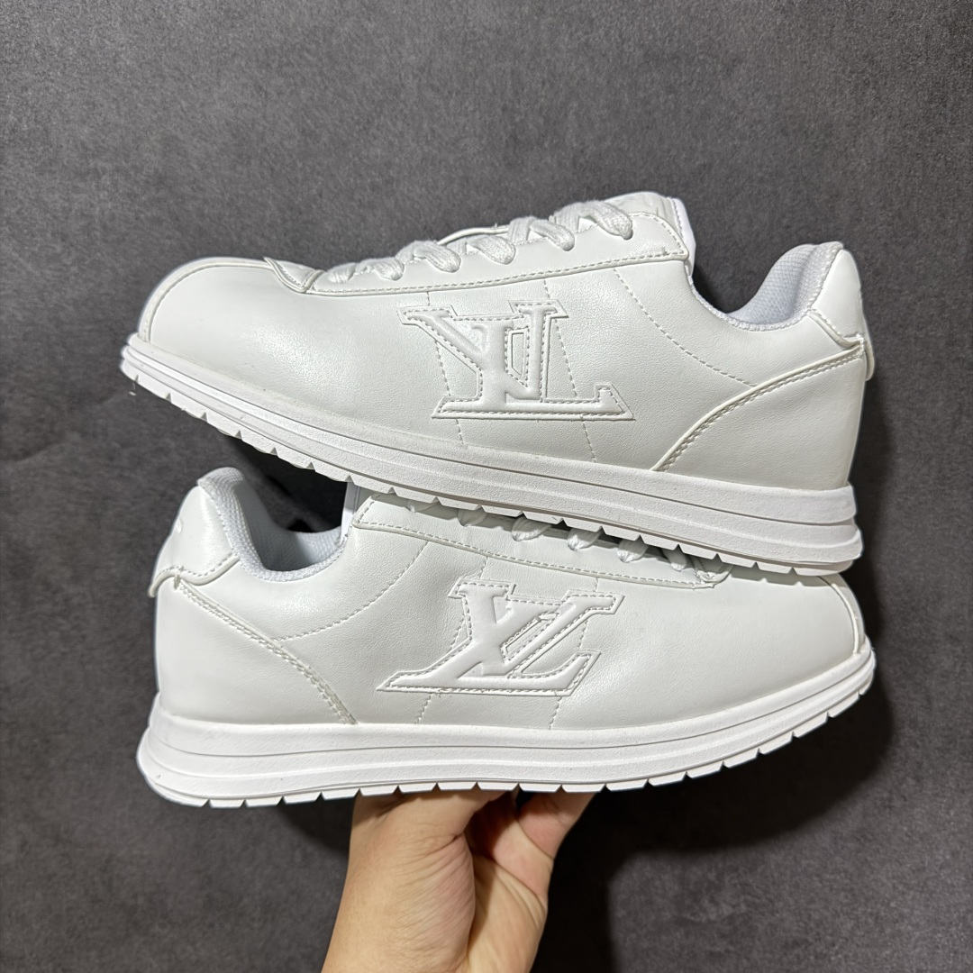 图片[5]-特价【GQ福利】广顶纯原特价 LOUIS VUITTON x Nigo lv联名款 Buttersoft 牛皮革羊皮革 FW25 图案压纹 圆头系带 低帮 生活休闲鞋 男女同款 外贸批次 全新纸板数据 印花高频效果碾压市面 市售天花板产物 耗时半年巨作 全套原厂新版原纸板楦头开发 原厂特供皮料加持 市场所有版本中综合最强的货品 GD实力大厂出品 全网最全配色更新最快 最成熟的做工稳定的品控 完美鞋型超高的清洁度 零毛边线头瑕疵 全套原楦原纸版原鞋开模 全网最具灵魂的版型 正确原装黄色鞋盒 正确中底印花 鞋面印花3D高频深度立体 全鞋电脑针车 紧密相连 针距密度一致 环保乳胶注塑鞋垫 厚度脚感还原原版 皮面裁剪部位 统一油边封口工艺 原装橡胶大底含胶量大底组合零偏差 专柜全套包装 防尘袋 说明书 质保卡 尺码：36-48无半码 货号：AE5I3BMI61N420-选品中心
