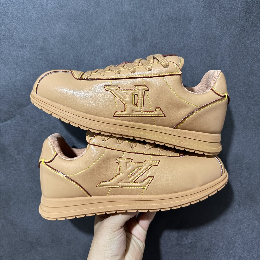 图片[4]-特价【GQ福利】广顶纯原特价 LOUIS VUITTON x Nigo lv联名款 Buttersoft 牛皮革羊皮革 FW25 图案压纹 圆头系带 低帮 生活休闲鞋 男女同款 外贸批次 全新纸板数据 印花高频效果碾压市面 市售天花板产物 耗时半年巨作 全套原厂新版原纸板楦头开发 原厂特供皮料加持 市场所有版本中综合最强的货品 GD实力大厂出品 全网最全配色更新最快 最成熟的做工稳定的品控 完美鞋型超高的清洁度 零毛边线头瑕疵 全套原楦原纸版原鞋开模 全网最具灵魂的版型 正确原装黄色鞋盒 正确中底印花 鞋面印花3D高频深度立体 全鞋电脑针车 紧密相连 针距密度一致 环保乳胶注塑鞋垫 厚度脚感还原原版 皮面裁剪部位 统一油边封口工艺 原装橡胶大底含胶量大底组合零偏差 专柜全套包装 防尘袋 说明书 质保卡 尺码：36-48无半码 货号：AE5I3BMI61N420-选品中心