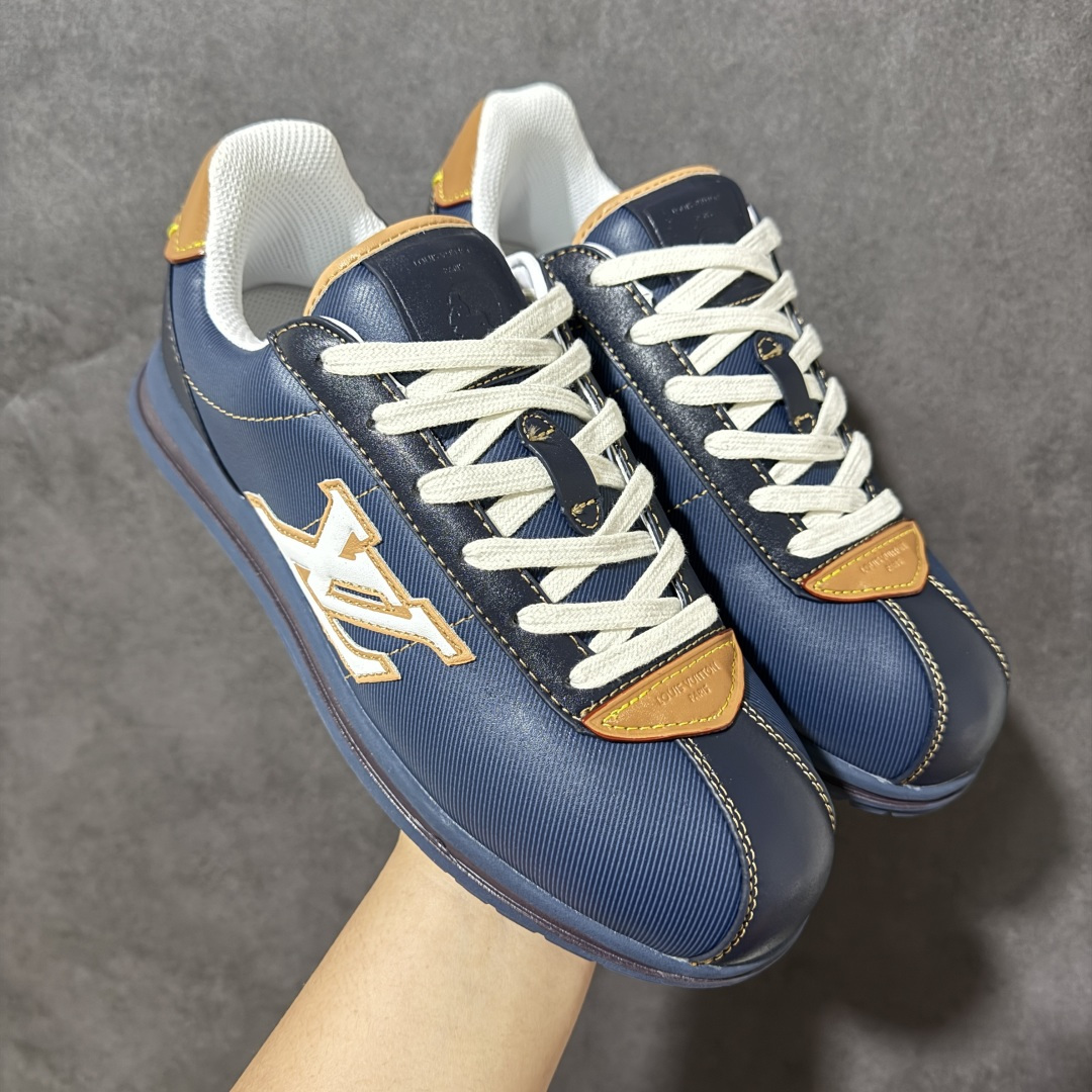 图片[3]-特价【GQ福利】广顶纯原特价 LOUIS VUITTON x Nigo lv联名款 Buttersoft 牛皮革羊皮革 FW25 图案压纹 圆头系带 低帮 生活休闲鞋 男女同款 外贸批次 全新纸板数据 印花高频效果碾压市面 市售天花板产物 耗时半年巨作 全套原厂新版原纸板楦头开发 原厂特供皮料加持 市场所有版本中综合最强的货品 GD实力大厂出品 全网最全配色更新最快 最成熟的做工稳定的品控 完美鞋型超高的清洁度 零毛边线头瑕疵 全套原楦原纸版原鞋开模 全网最具灵魂的版型 正确原装黄色鞋盒 正确中底印花 鞋面印花3D高频深度立体 全鞋电脑针车 紧密相连 针距密度一致 环保乳胶注塑鞋垫 厚度脚感还原原版 皮面裁剪部位 统一油边封口工艺 原装橡胶大底含胶量大底组合零偏差 专柜全套包装 防尘袋 说明书 质保卡 尺码：36-48无半码 货号：AE5I3BMI61N420-选品中心