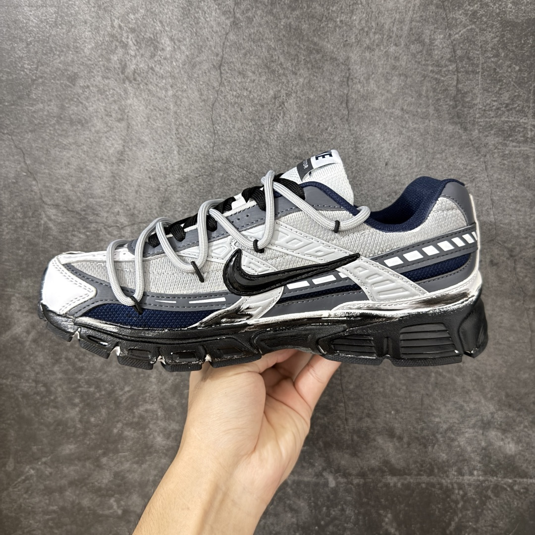 图片[2]-【手绘定制版】NIKE INITIATOR 创始者系列复古休闲运动舒适跑鞋 此款为人工手绘定制图案 原版基于Nike Initiator修改款 加以创意定制 完美品质做工 个性十足 原厂原档案数据开发 原盒包装 舒适有型适合日常穿着 该鞋款延续千禧年经典设计搭载泡绵中底厚实而轻盈 匠心细节巧搭立体耐克勾标志焕新演绎复古跑鞋 货号：FQ6873-101 尺码：36-45带半码-选品中心