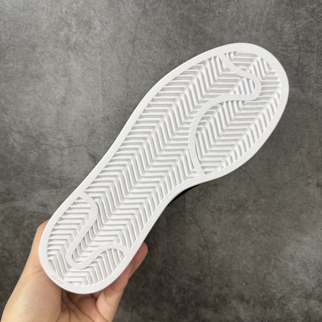图片[9]-【渠道纯原】AD Superstar 2 Slip-On Shoes 贝壳头交叉绑带一脚蹬板鞋 KH8210 独家控货 平台正单 全鞋百分百原材料 全鞋电脑针车 Logo针车间距针数原版一致 皮料切割冲裁零瑕疵 原鞋一致含胶量大底 原盒中文内外标 大几率过验 不对比市面只对比原鞋 只服务最高端市场 尺码：36 36.5 37 38 38.5 39 40 40.5 41 42 42.5 43 44 44.5 45-选品中心