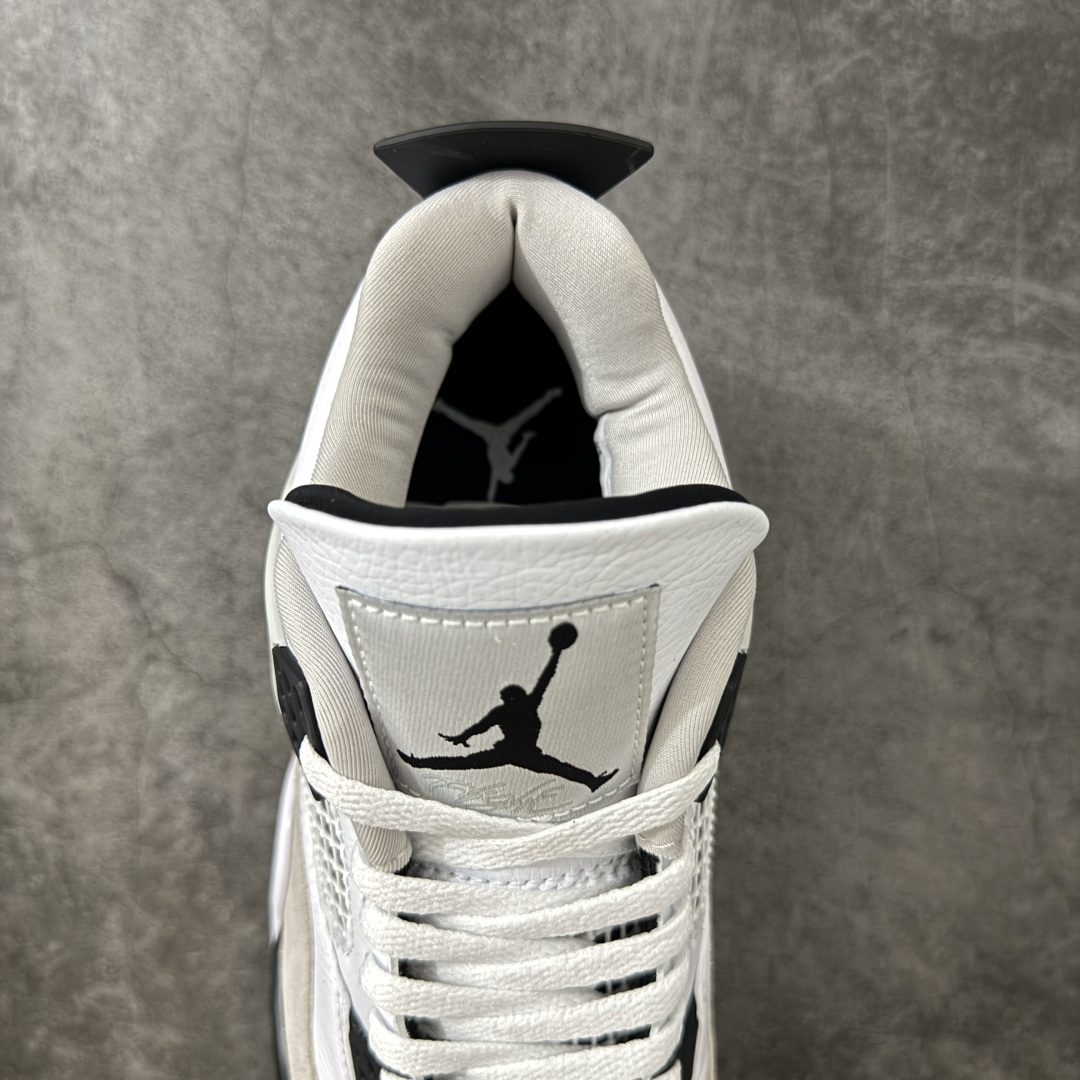 图片[8]-【OV纯原】Air Jordan AJ4 黑白灰 小白水泥 DH6927-111 全套原纸板楦头开发 原厂特供皮料加持 完美四代版型 一比一鞋头弧度高度鞋身弧度 数据细节工艺流程均保持原鞋一致 原厂TPU网格鞋带扣 原厂织唛标 原厂飞人电绣工艺 印刷中底布 四线拉帮 米色美纹纸贴合固定 进口港宝加持 后跟自然饱满 追求极致完美 每一双都是工艺品 尺码：40-47.5-选品中心