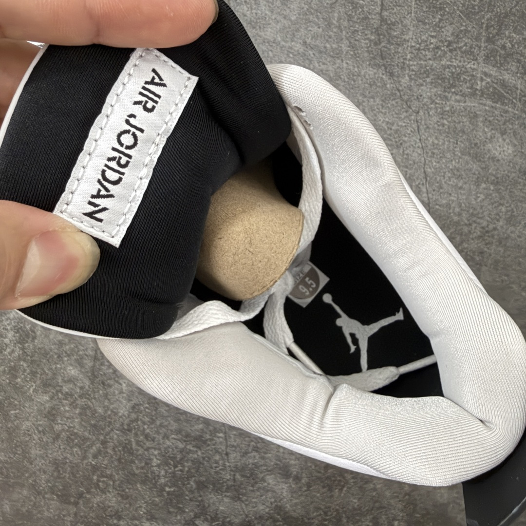 图片[7]-【OV纯原】Air Jordan AJ4 黑白灰 小白水泥 DH6927-111 全套原纸板楦头开发 原厂特供皮料加持 完美四代版型 一比一鞋头弧度高度鞋身弧度 数据细节工艺流程均保持原鞋一致 原厂TPU网格鞋带扣 原厂织唛标 原厂飞人电绣工艺 印刷中底布 四线拉帮 米色美纹纸贴合固定 进口港宝加持 后跟自然饱满 追求极致完美 每一双都是工艺品 尺码：40-47.5-选品中心