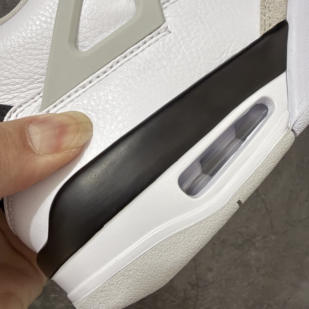 图片[3]-【OV纯原】Air Jordan AJ4 黑白灰 小白水泥 DH6927-111 全套原纸板楦头开发 原厂特供皮料加持 完美四代版型 一比一鞋头弧度高度鞋身弧度 数据细节工艺流程均保持原鞋一致 原厂TPU网格鞋带扣 原厂织唛标 原厂飞人电绣工艺 印刷中底布 四线拉帮 米色美纹纸贴合固定 进口港宝加持 后跟自然饱满 追求极致完美 每一双都是工艺品 尺码：40-47.5-选品中心