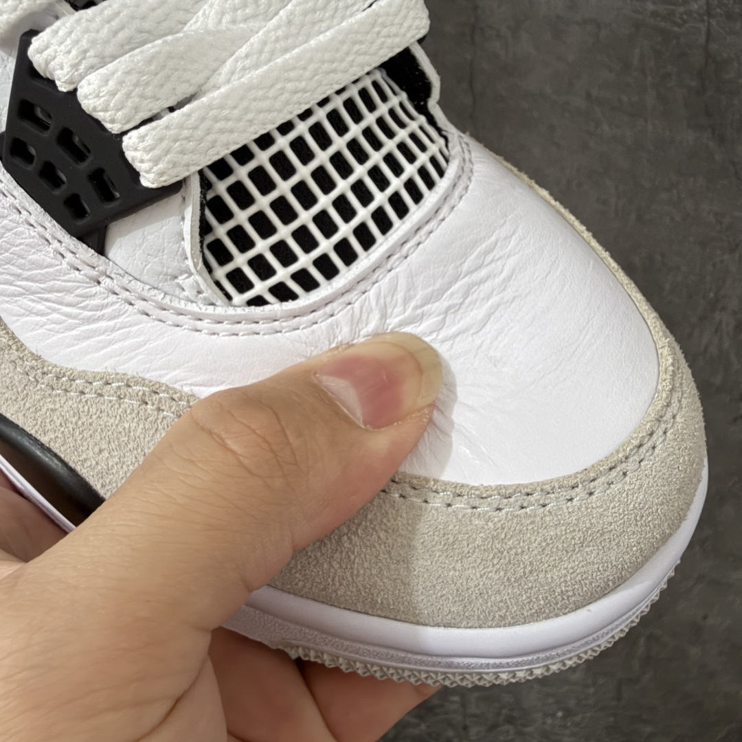 图片[5]-【OV纯原】Air Jordan AJ4 黑白灰 小白水泥 DH6927-111 全套原纸板楦头开发 原厂特供皮料加持 完美四代版型 一比一鞋头弧度高度鞋身弧度 数据细节工艺流程均保持原鞋一致 原厂TPU网格鞋带扣 原厂织唛标 原厂飞人电绣工艺 印刷中底布 四线拉帮 米色美纹纸贴合固定 进口港宝加持 后跟自然饱满 追求极致完美 每一双都是工艺品 尺码：40-47.5-选品中心