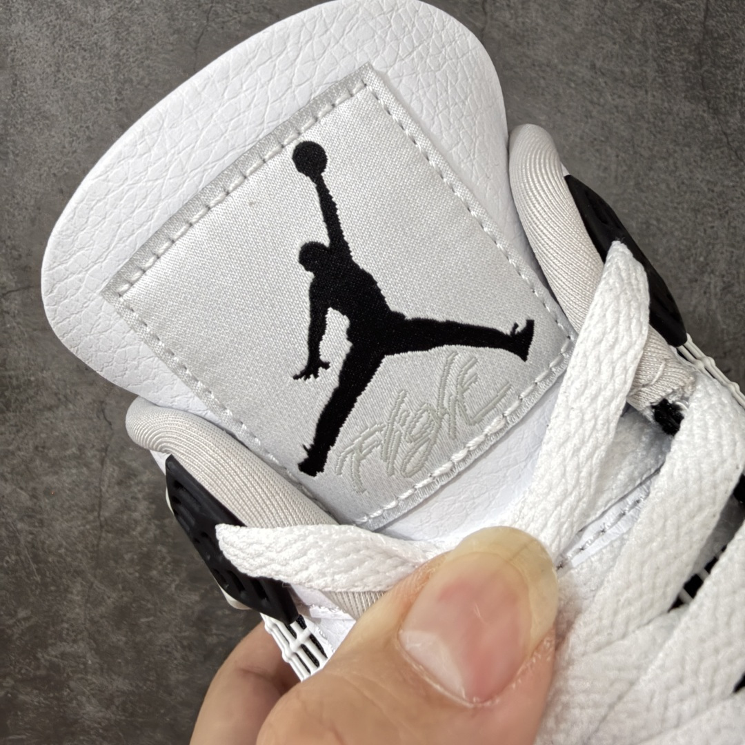 图片[6]-【OV纯原】Air Jordan AJ4 黑白灰 小白水泥 DH6927-111 全套原纸板楦头开发 原厂特供皮料加持 完美四代版型 一比一鞋头弧度高度鞋身弧度 数据细节工艺流程均保持原鞋一致 原厂TPU网格鞋带扣 原厂织唛标 原厂飞人电绣工艺 印刷中底布 四线拉帮 米色美纹纸贴合固定 进口港宝加持 后跟自然饱满 追求极致完美 每一双都是工艺品 尺码：40-47.5-选品中心