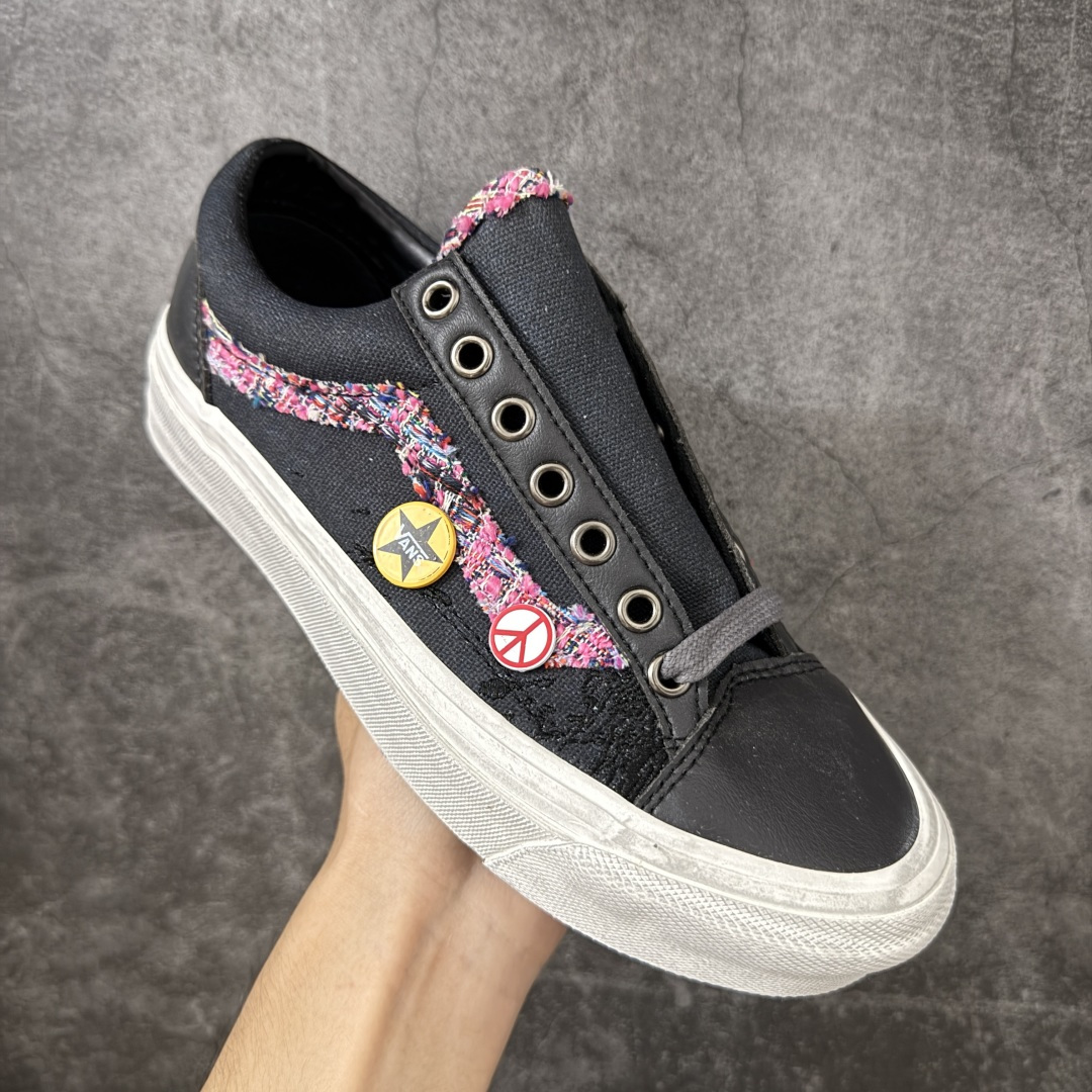 图片[3]-【公司级】Vans Old Skool 36 LX 香奈儿联名涂鸦做旧纽扣 秋日复古贴布Vans! 鞋子的贴布设计好有个性，搭配卡其裤很有秋日氛围感哦 贴布是手工缝制的，摸起来有复古颗粒感~ 货号：VN000D9RBRG 尺码：35-44（带半码）-选品中心