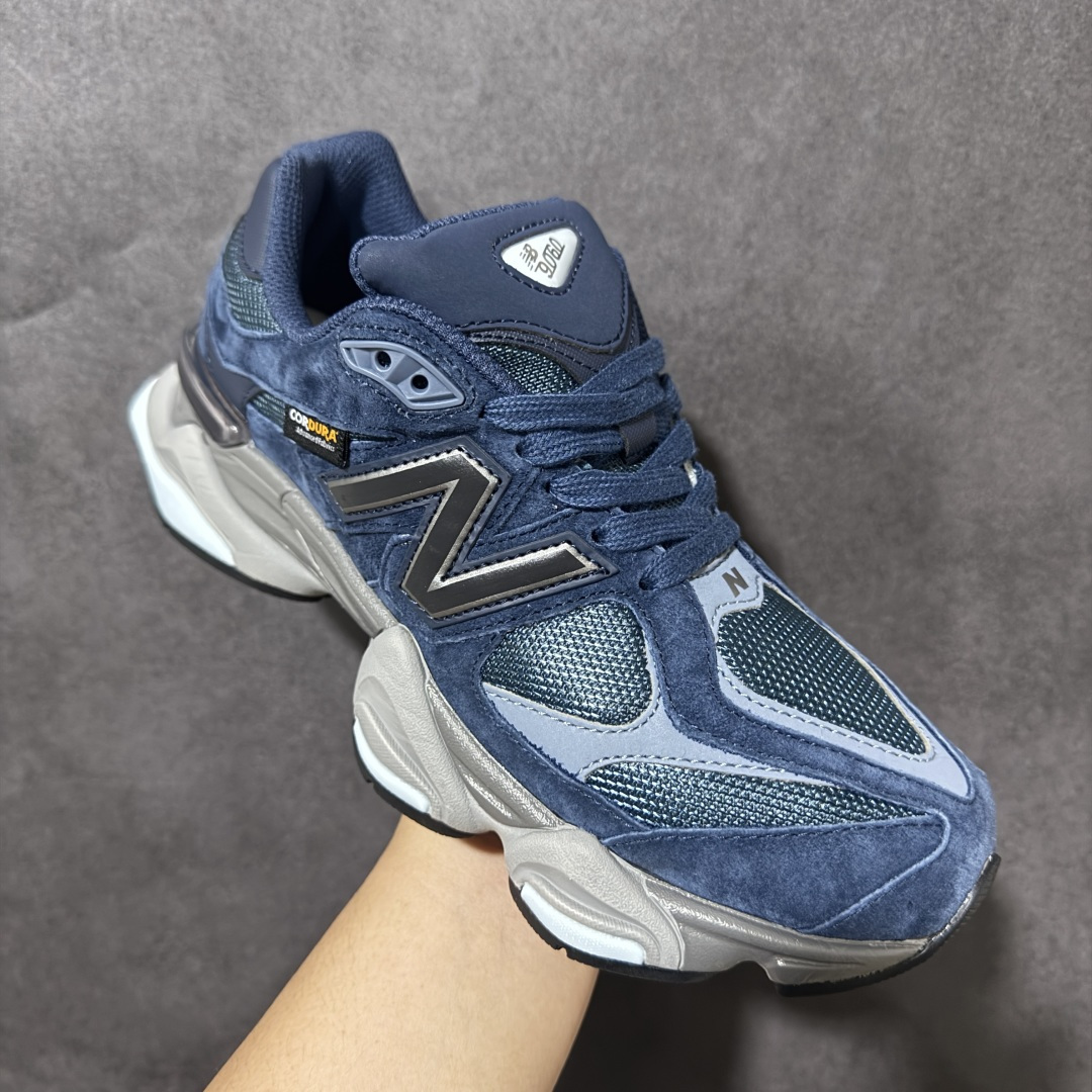 图片[3]-【公司级】New Balance NB9060 联名款复古休闲运动慢跑鞋 #鞋款灵感源自设计师本人对夏日的怀日回忆。鞋面大身由空间双格及磨砂鞋面拼接而生，配以柔和、温暖的粉橘色调，夏日氛围拉满 #采用大面积网眼以及麂皮材质覆盖鞋身，还原经典气质。搭载ABZORB避震科技，由泡沫聚酯制成，上脚可以有效减少由鞋底反弹对身体及双腿的冲击力 货号： U906023D 尺码：36 37 37.5 38 38.5 39 40 40.5 41 42 42.5 43 44 45-选品中心
