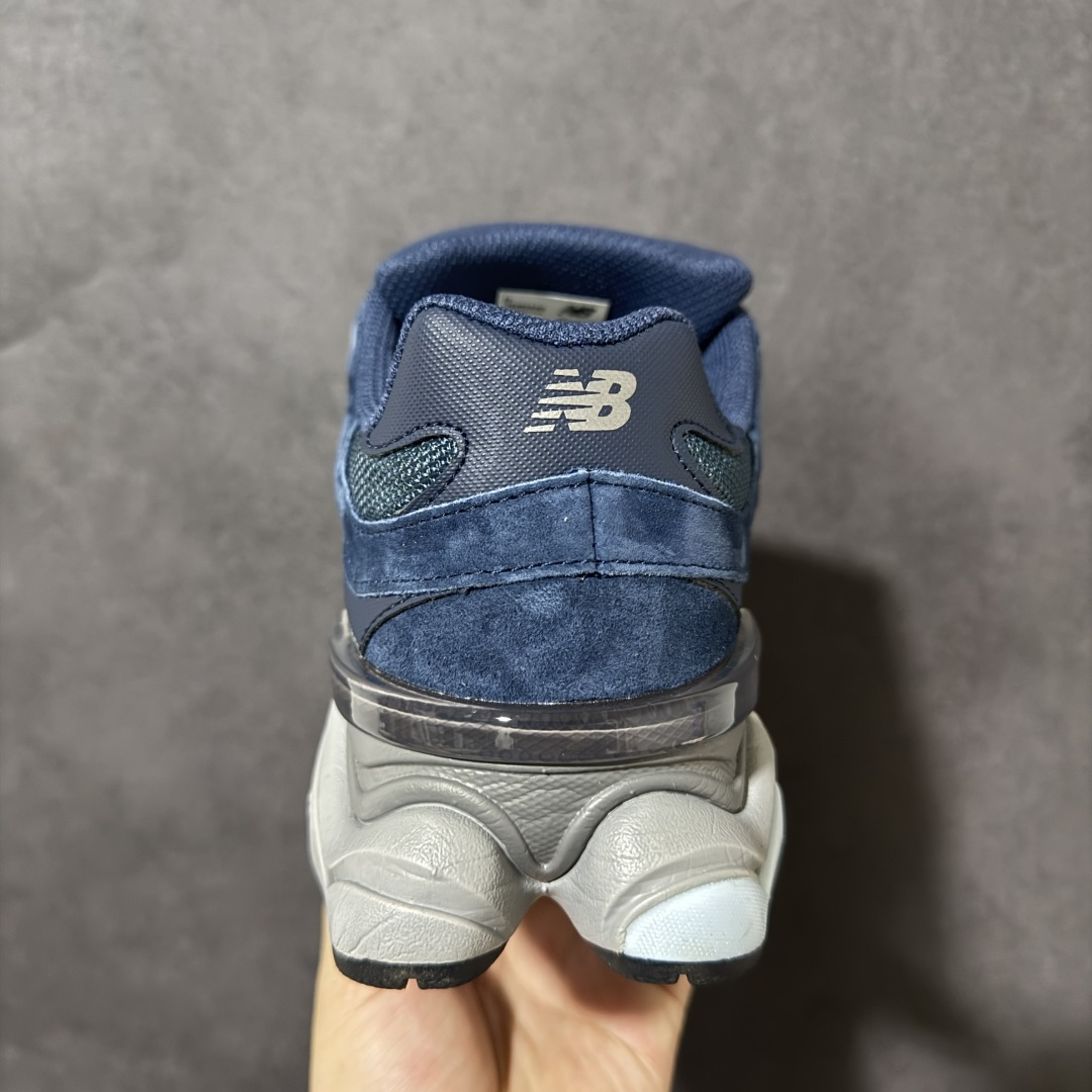 图片[4]-【公司级】New Balance NB9060 联名款复古休闲运动慢跑鞋 #鞋款灵感源自设计师本人对夏日的怀日回忆。鞋面大身由空间双格及磨砂鞋面拼接而生，配以柔和、温暖的粉橘色调，夏日氛围拉满 #采用大面积网眼以及麂皮材质覆盖鞋身，还原经典气质。搭载ABZORB避震科技，由泡沫聚酯制成，上脚可以有效减少由鞋底反弹对身体及双腿的冲击力 货号： U906023D 尺码：36 37 37.5 38 38.5 39 40 40.5 41 42 42.5 43 44 45-选品中心