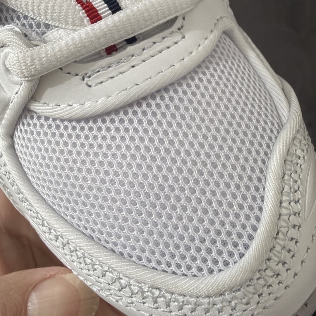 图片[6]-【Zok版本】TB x Kayano 14 联名 ASICS x Thom Browne x GEL-KAYANO 14 亚瑟士系列复古舒适织物合成革减震防滑耐磨低帮休闲跑步鞋 私人订单 顶级版本 原版采购1比1开发 配件齐 原装纸板楦头 独家私模五层组合大底 原厂定制缓震硅胶加持 原盒原配 官方四联吊牌 一比一同步原鞋工艺和用料 鞋面原厂“三明治”多层网布 区别其他同价版本 鞋垫采用原厂OrthoLite欧索莱材质 非普通海玻璃鞋垫 后跟一样采用了GEL缓震胶 整体系列设计非常的科技感 锻炼跑步的同时让你一样时尚百搭 尺码：36 37 37.5 38 39 39.5 40 40.5 41.5 42 42.5 43.5 44 44.5 45 46.5 47-选品中心