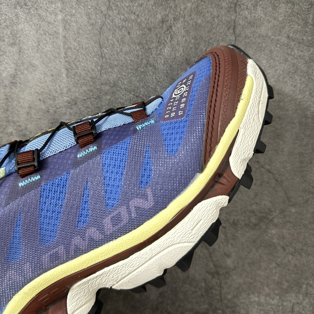 图片[6]-【莞产纯原】SALOMON萨洛蒙 XT-4 MULE MM6 MAISON MARGIELA 户外半拖运动训练鞋 给脚掌足够的支撑性 软硬适中 因为没有鞋后跟 所以包裹性没有那么强 反而舒适度更高了 穿着脚感很松 很强的鞋面的透气性 碳纤维纹理的装饰显得很高级 鞋带采用了快速抽绳的设计 配合特别的鞋后跟设计 彻底成为一脚蹬 货号：478113 尺码： 36 37 37.5 38 38.5 39.5 40 40.5 41.5 42 42.5 43 44 44.5 45-选品中心