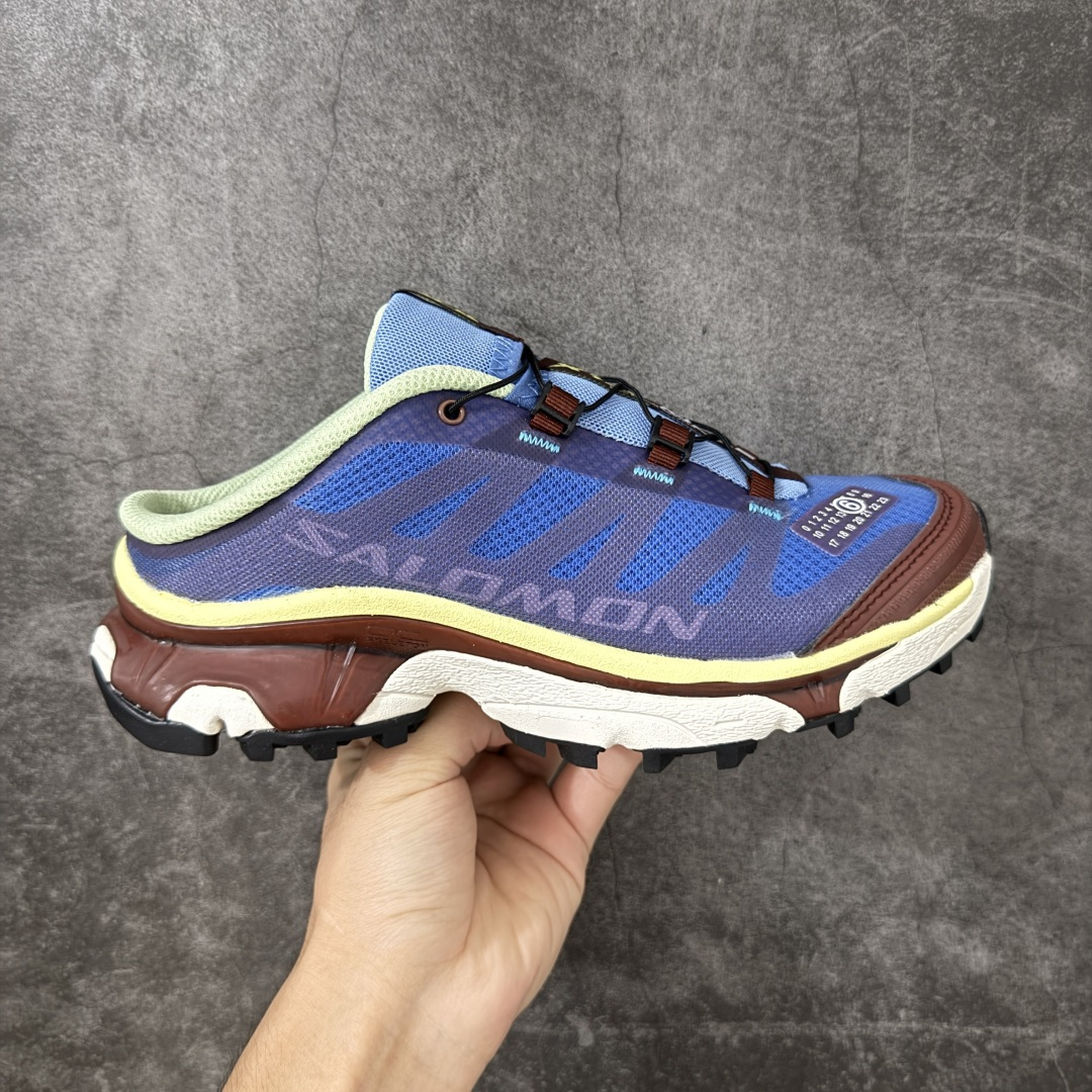 【莞产纯原】SALOMON萨洛蒙 XT-4 MULE MM6 MAISON MARGIELA 户外半拖运动训练鞋 给脚掌足够的支撑性 软硬适中 因为没有鞋后跟 所以包裹性没有那么强 反而舒适度更高了 穿着脚感很松 很强的鞋面的透气性 碳纤维纹理的装饰显得很高级 鞋带采用了快速抽绳的设计 配合特别的鞋后跟设计 彻底成为一脚蹬 货号:478113 尺码: 36 37 37.5 38 38.5 39.5 40 40.5 41.5 42 42.5 43 44 44.5 45-选品中心