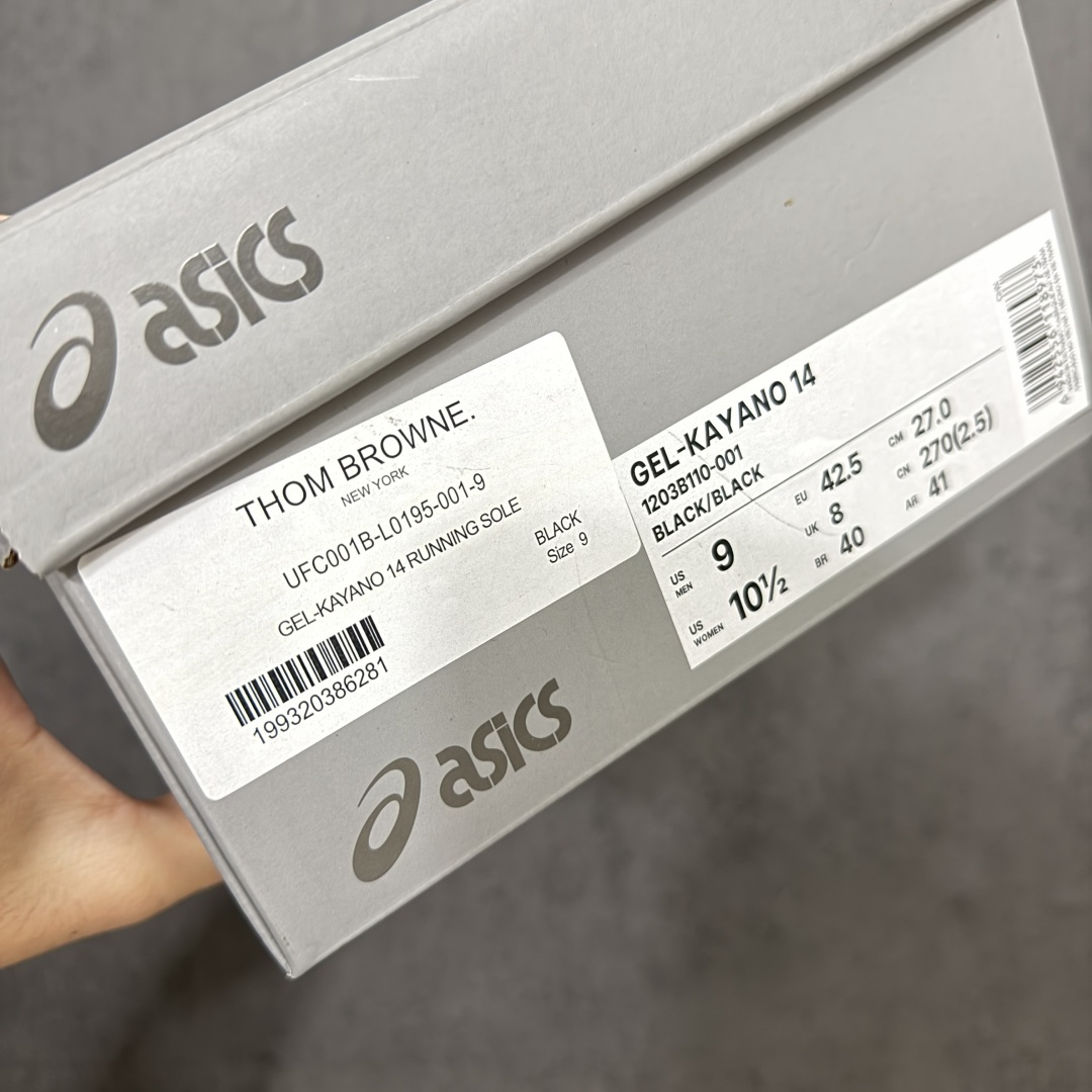 图片[15]-【Zok版本】TB x Kayano 14 联名 ASICS x Thom Browne x GEL-KAYANO 14 亚瑟士系列复古舒适织物合成革减震防滑耐磨低帮休闲跑步鞋 私人订单 顶级版本 原版采购1比1开发 配件齐 原装纸板楦头 独家私模五层组合大底 原厂定制缓震硅胶加持 原盒原配 官方四联吊牌 一比一同步原鞋工艺和用料 鞋面原厂“三明治”多层网布 区别其他同价版本 鞋垫采用原厂OrthoLite欧索莱材质 非普通海玻璃鞋垫 后跟一样采用了GEL缓震胶 整体系列设计非常的科技感 锻炼跑步的同时让你一样时尚百搭 尺码：36 37 37.5 38 39 39.5 40 40.5 41.5 42 42.5 43.5 44 44.5 45 46.5 47-选品中心