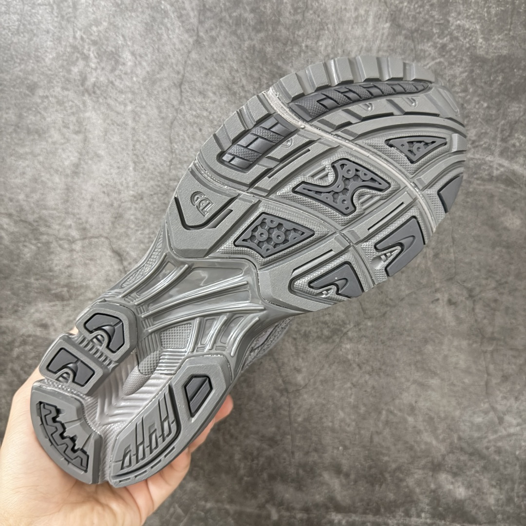 图片[9]-【Zok版本】TB x Kayano 14 联名 ASICS x Thom Browne x GEL-KAYANO 14 亚瑟士系列复古舒适织物合成革减震防滑耐磨低帮休闲跑步鞋 私人订单 顶级版本 原版采购1比1开发 配件齐 原装纸板楦头 独家私模五层组合大底 原厂定制缓震硅胶加持 原盒原配 官方四联吊牌 一比一同步原鞋工艺和用料 鞋面原厂“三明治”多层网布 区别其他同价版本 鞋垫采用原厂OrthoLite欧索莱材质 非普通海玻璃鞋垫 后跟一样采用了GEL缓震胶 整体系列设计非常的科技感 锻炼跑步的同时让你一样时尚百搭 尺码：36 37 37.5 38 39 39.5 40 40.5 41.5 42 42.5 43.5 44 44.5 45 46.5 47-选品中心