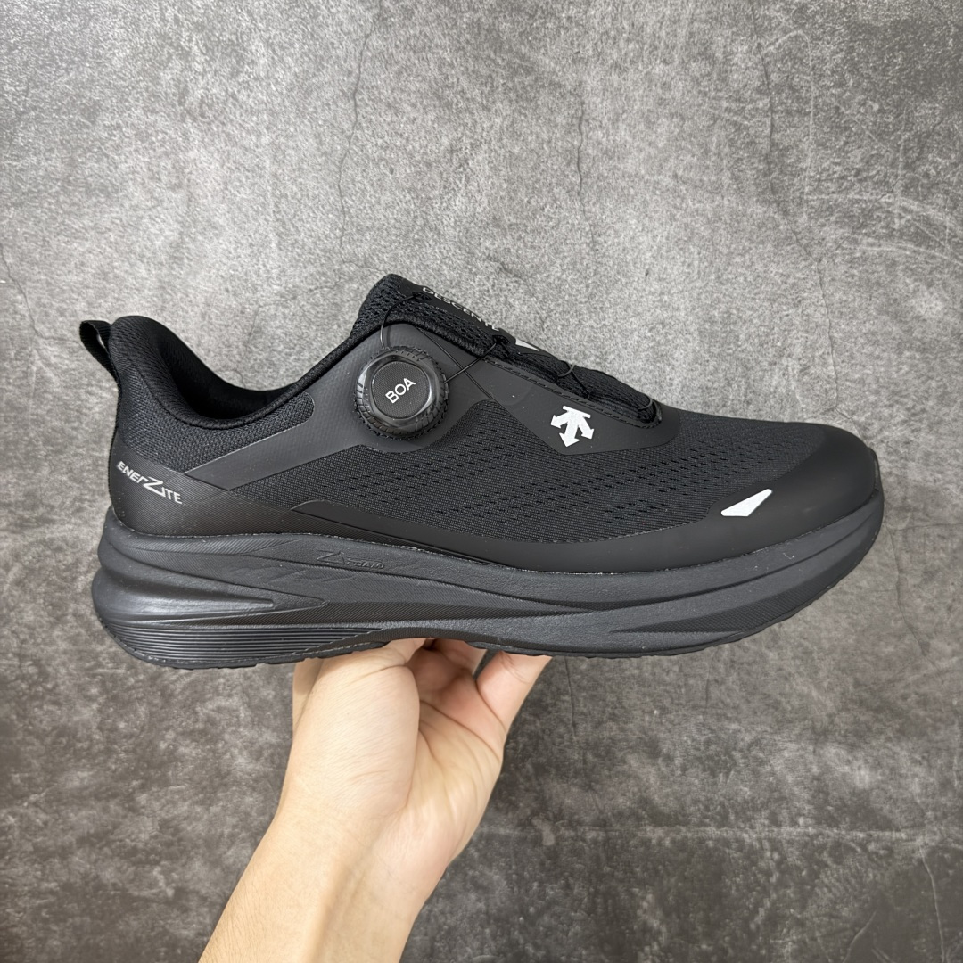 【公司级】迪桑特DESCENTE Running LAVITATE 3.0 网面BOA系带缓震 透气回弹 跑步鞋 男女同款 采用大网眼材质鞋面 轻薄通透不闷热 前掌易弯折设计 提供灵活的穿着感受 后跟Z-FOAM填充 缓震回弹 BOA FIT SYSTEM系带系统 便捷穿脱。 尺码:36 36.5 37.5 38 38.5 39 40 40.5 41 42 42.5 43 44 44.5 45 货号:D5231RRN07-选品中心