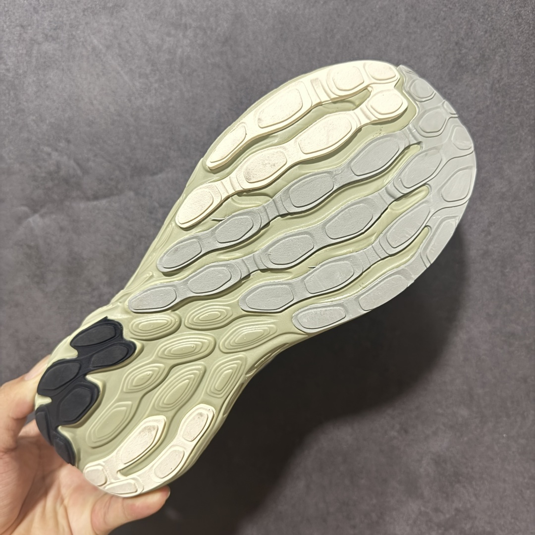 图片[9]-【公司级】New Balance NB Fresh Foam Evoz适耐磨低帮跑步鞋 纯原版本受到Fresh Foam舒适骑行的启发跑鞋将毛绒舒适感提升到一个新的水平这款鞋旨在提供我们柔软 缓震的足底体验采用FreshFoam技术可平衡巅峰性能和一流的缓震性能 货号： UTRNWA 尺码：36-45-选品中心