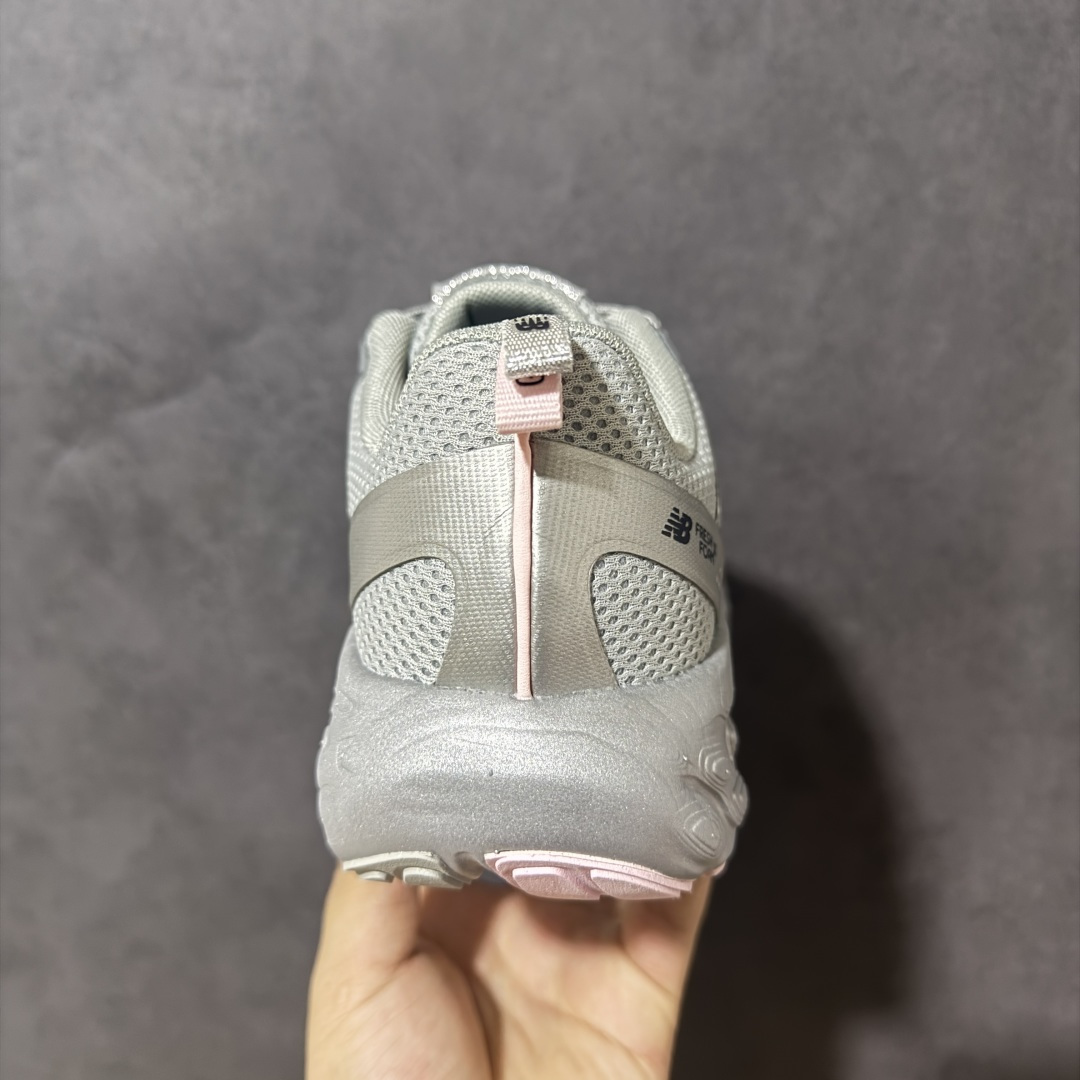 图片[4]-【公司级】New Balance NB Fresh Foam Evoz适耐磨低帮跑步鞋 纯原版本受到Fresh Foam舒适骑行的启发跑鞋将毛绒舒适感提升到一个新的水平这款鞋旨在提供我们柔软 缓震的足底体验采用FreshFoam技术可平衡巅峰性能和一流的缓震性能 货号： UTRNGN 尺码：36-45-选品中心