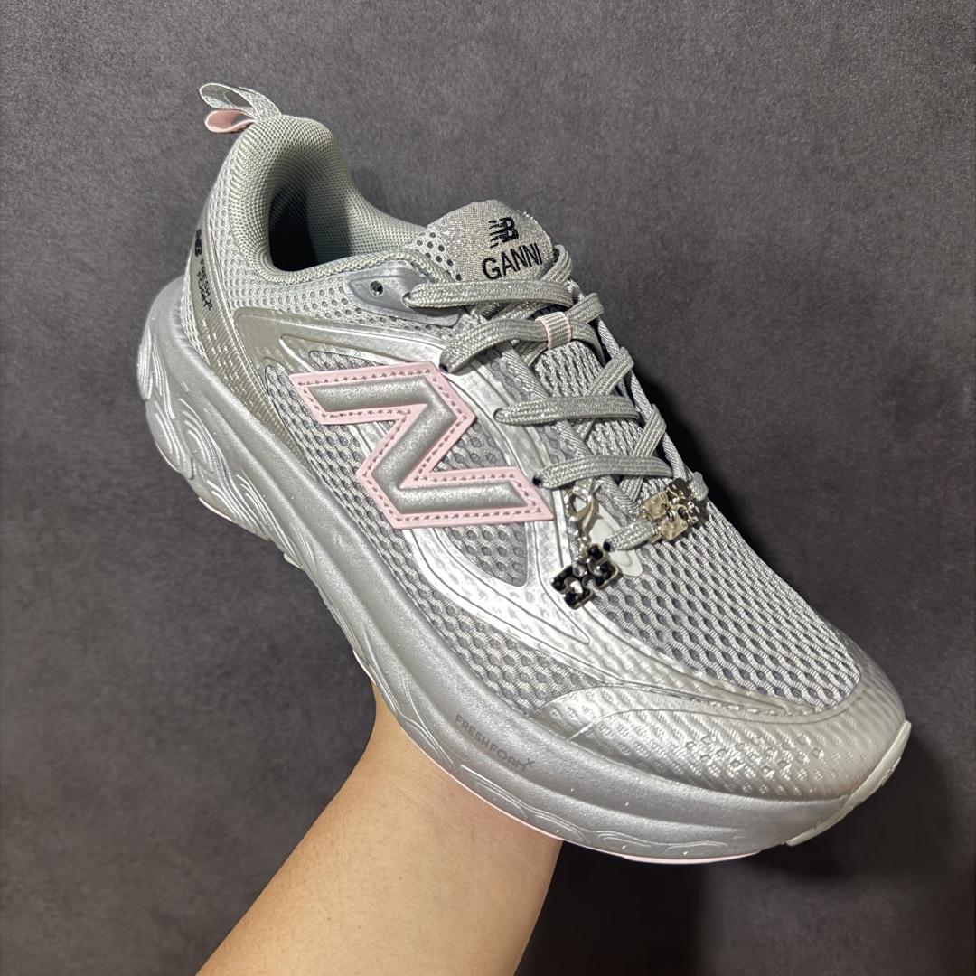图片[3]-【公司级】New Balance NB Fresh Foam Evoz适耐磨低帮跑步鞋 纯原版本受到Fresh Foam舒适骑行的启发跑鞋将毛绒舒适感提升到一个新的水平这款鞋旨在提供我们柔软 缓震的足底体验采用FreshFoam技术可平衡巅峰性能和一流的缓震性能 货号： UTRNGN 尺码：36-45-选品中心