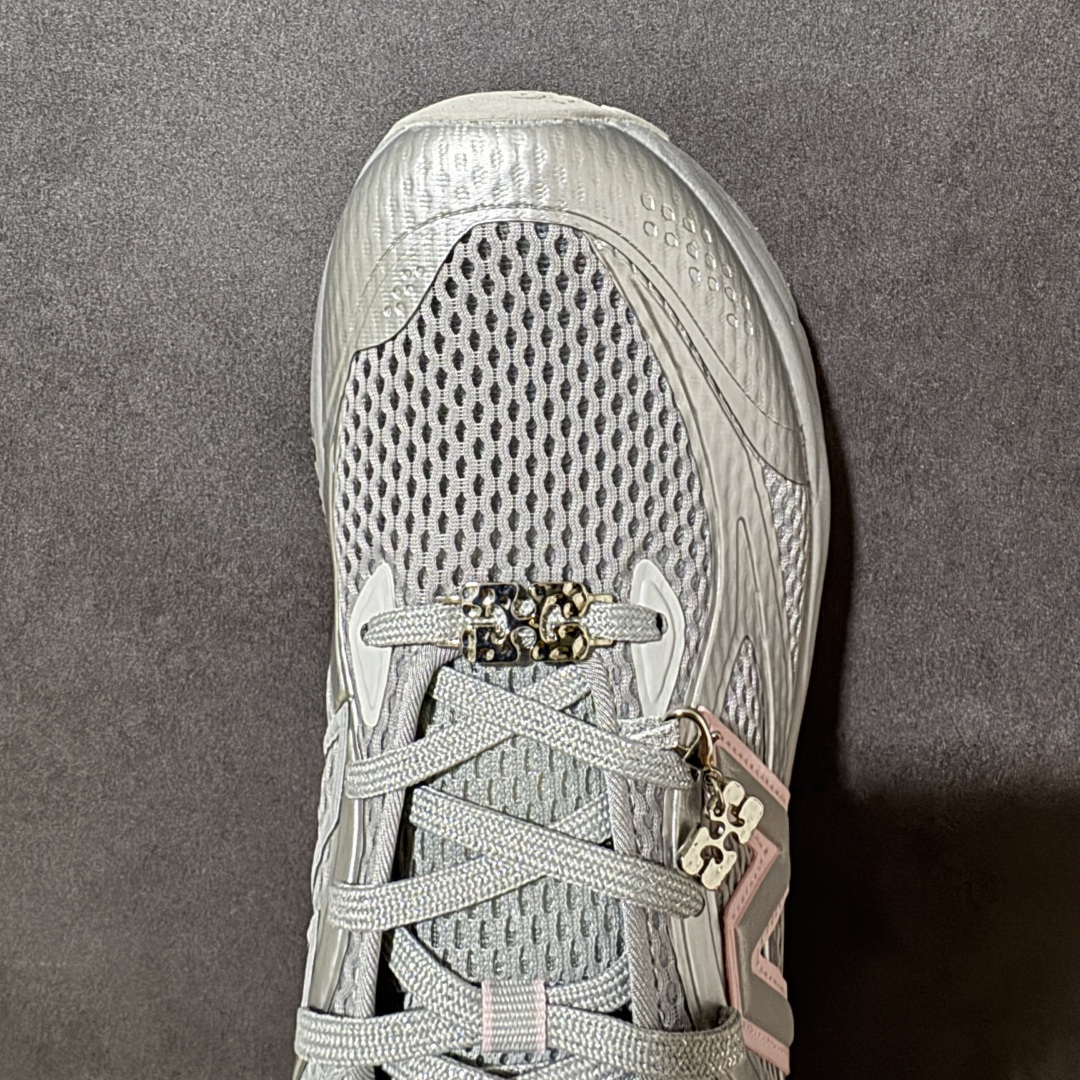 图片[5]-【公司级】New Balance NB Fresh Foam Evoz适耐磨低帮跑步鞋 纯原版本受到Fresh Foam舒适骑行的启发跑鞋将毛绒舒适感提升到一个新的水平这款鞋旨在提供我们柔软 缓震的足底体验采用FreshFoam技术可平衡巅峰性能和一流的缓震性能 货号： UTRNGN 尺码：36-45-选品中心