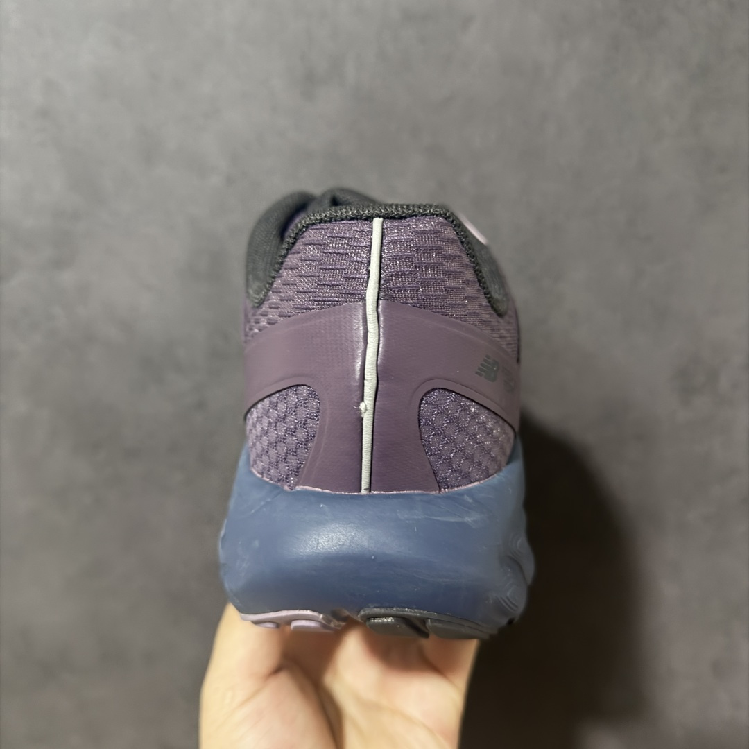 图片[4]-【公司级】New Balance NB Fresh Foam Evoz适耐磨低帮跑步鞋 纯原版本受到Fresh Foam舒适骑行的启发跑鞋将毛绒舒适感提升到一个新的水平这款鞋旨在提供我们柔软 缓震的足底体验采用FreshFoam技术可平衡巅峰性能和一流的缓震性能 货号： UTRNWB 尺码：36-45-选品中心