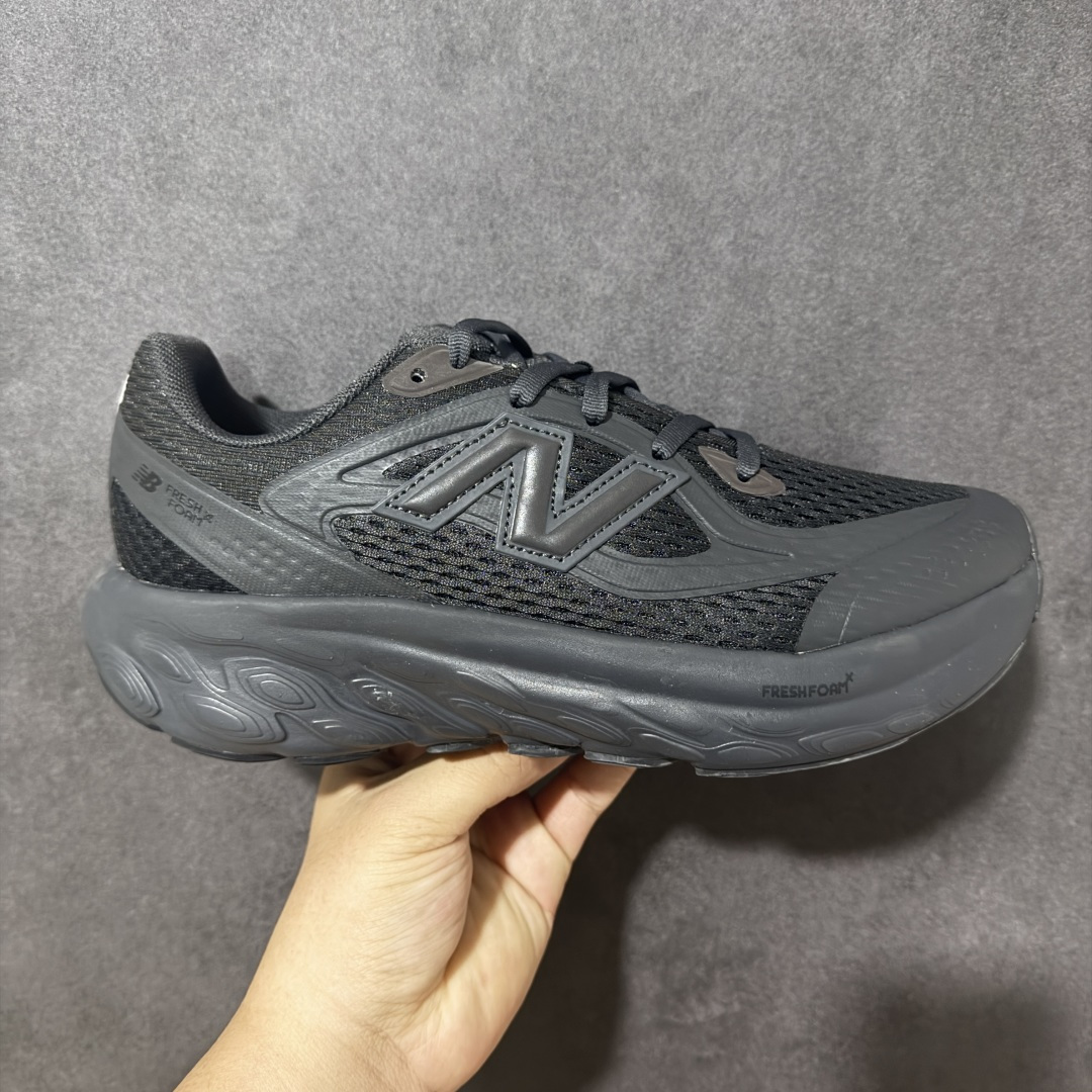 【公司级】New Balance NB Fresh Foam Evoz适耐磨低帮跑步鞋 纯原版本受到Fresh Foam舒适骑行的启发跑鞋将毛绒舒适感提升到一个新的水平这款鞋旨在提供我们柔软 缓震的足底体验采用FreshFoam技术可平衡巅峰性能和一流的缓震性能 货号： UTRNWD 尺码：36-45-选品中心