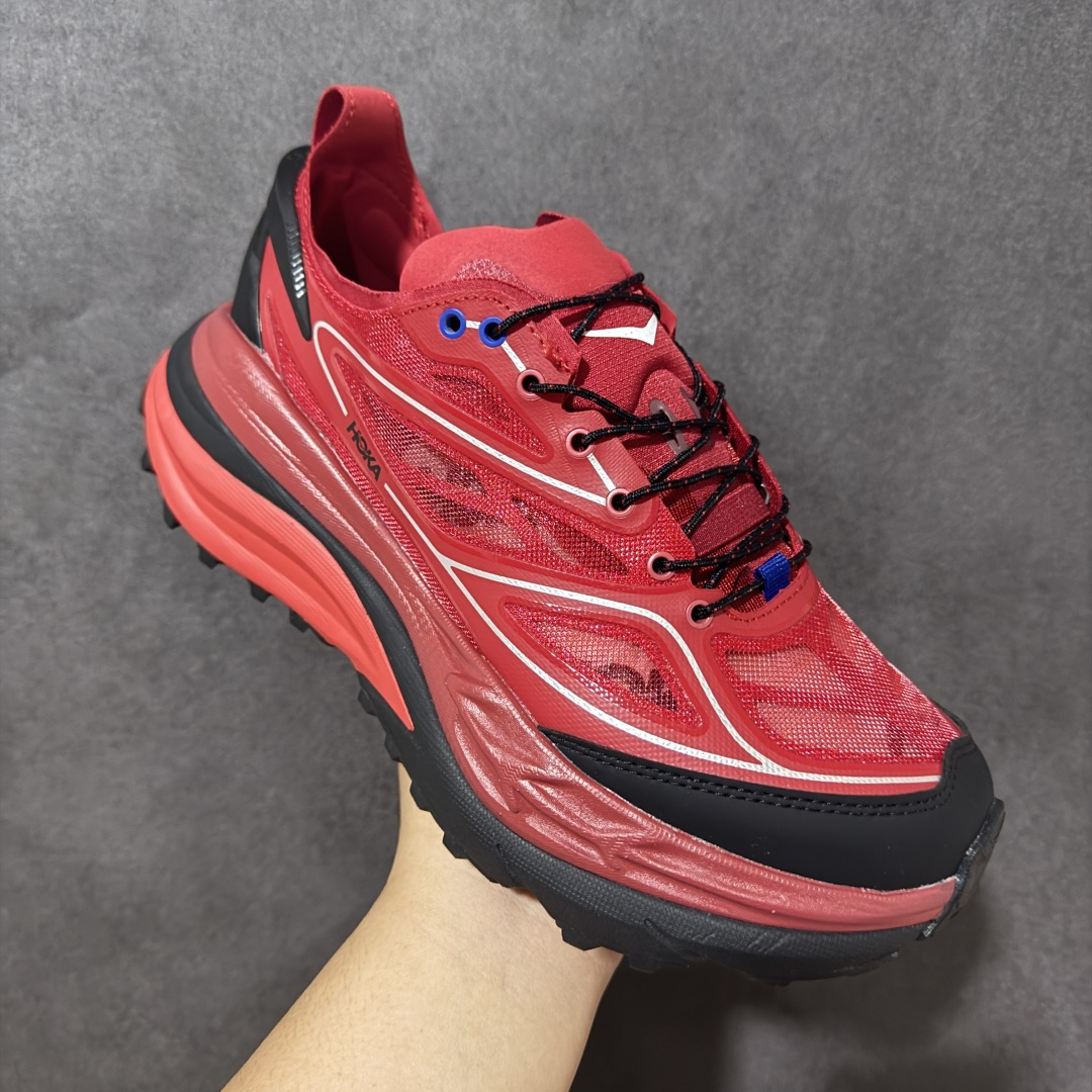 图片[3]-【公司级】Hoka One One Stinson 7 厚底 舒适防滑 轻便减震 低帮专业越野跑步鞋 新型缓震材料 使你的身体对鞋子的缓震和支撑特性依赖变少 从而增加自身的下肢力量 鞋底防滑性能在下坡的石板台阶和原始路面都有很好的表 HOKA血统属性厚底设计 在快速下坡时起到缓震保护作用减少重力给予脚踝 膝部 髋关节等处带来的冲击力 货号：1168931 尺码： 36 36.5 37 38 38.5 39 40 40.5 41 42 42.5 43 44 45-选品中心