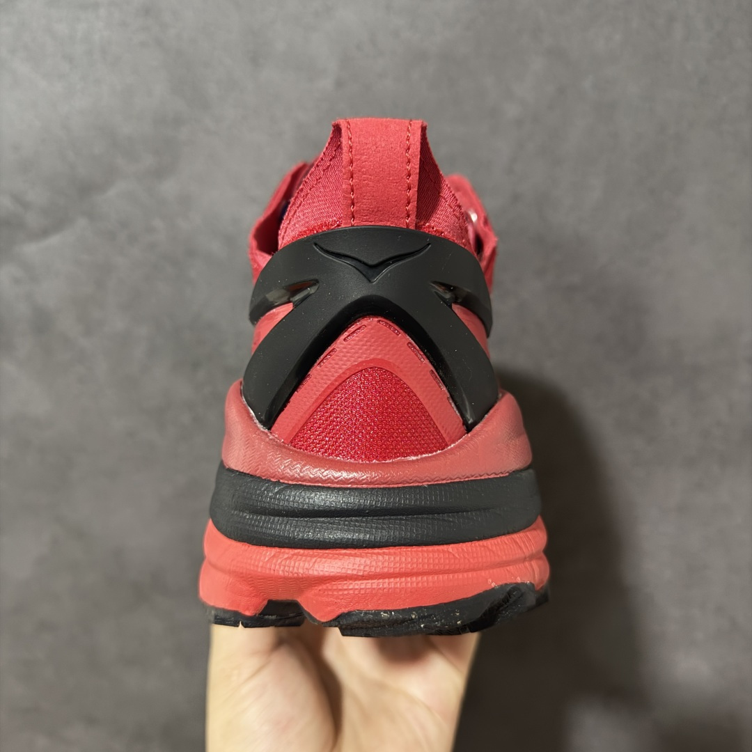 图片[4]-【公司级】Hoka One One Stinson 7 厚底 舒适防滑 轻便减震 低帮专业越野跑步鞋 新型缓震材料 使你的身体对鞋子的缓震和支撑特性依赖变少 从而增加自身的下肢力量 鞋底防滑性能在下坡的石板台阶和原始路面都有很好的表 HOKA血统属性厚底设计 在快速下坡时起到缓震保护作用减少重力给予脚踝 膝部 髋关节等处带来的冲击力 货号：1168931 尺码： 36 36.5 37 38 38.5 39 40 40.5 41 42 42.5 43 44 45-选品中心