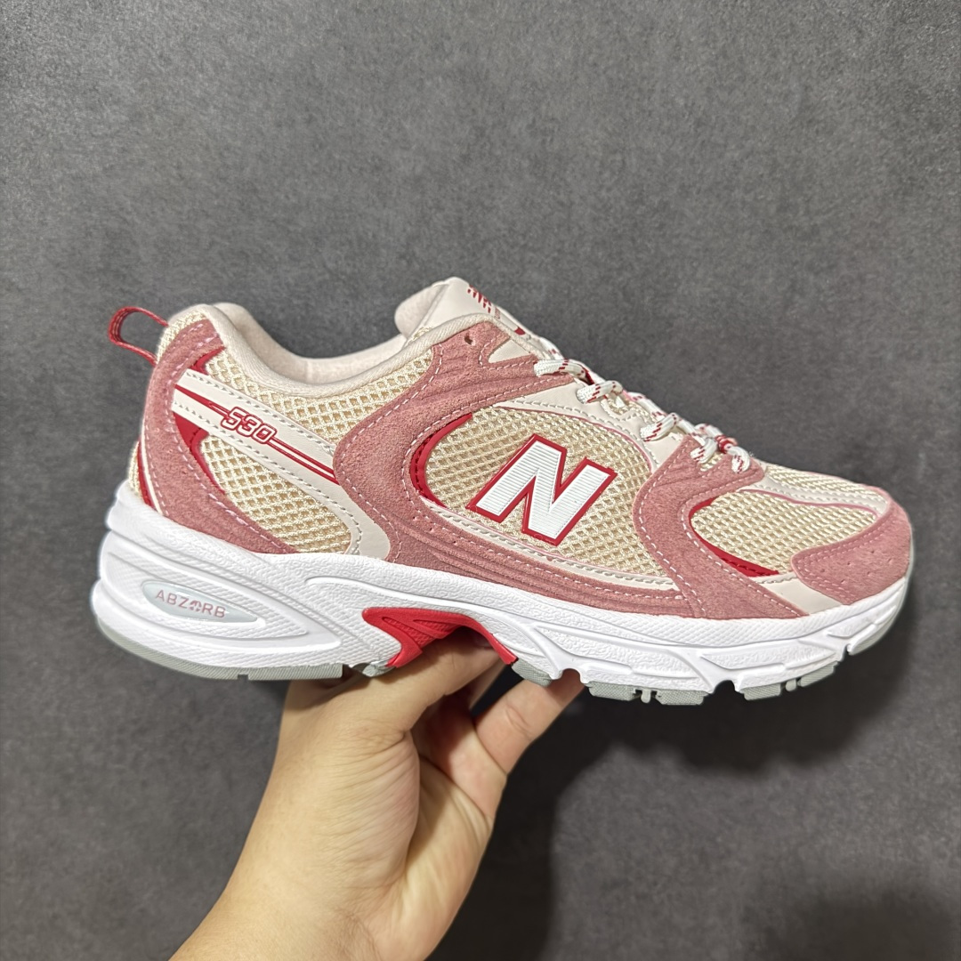 【公司级】New Balance NB530 新百伦复古透气跑步鞋 抛弃过往以皮革为主的人气轮廓 以极具复古风范的跑鞋外观呈现 设计上全鞋以简约清爽的纯白色作基底 鞋身覆盖大面积织物网眼材质 并于鞋头、鞋带孔眼片等细节处点缀对比鲜明的反光银镀层凸显 鞋舌、侧身等位置则辅以一贯的「N」字标志和品牌徽标彰显身份 最后通过搭载的 ABZORB 缓震中底完善整体造型 货号：U5304GM 尺码：36 36.5 37.5 38 38.5 39 40 40.5 41-选品中心