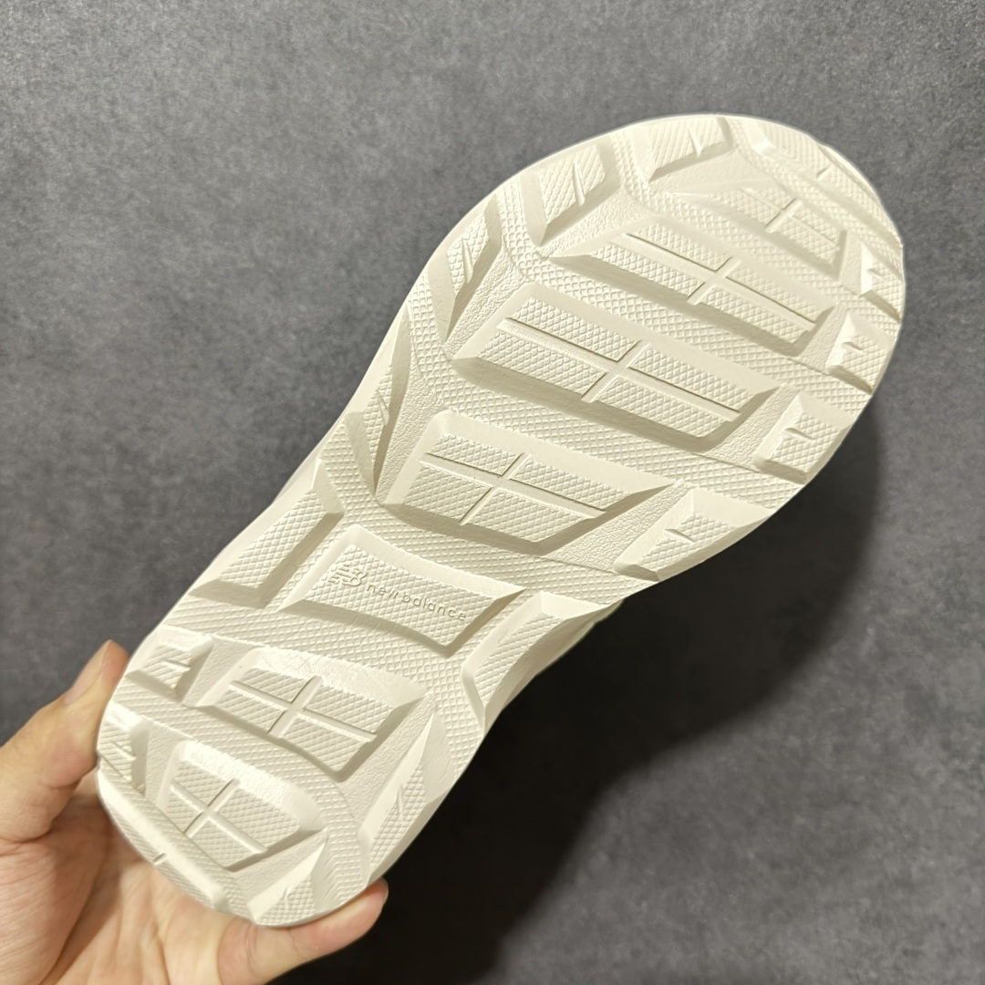 图片[9]-【公司级】New Balance NB Breeze 柔软舒适 玛丽珍 低帮 玛丽珍鞋 美式复古风玛丽珍鞋，通勤、咖啡馆、周末CityWalk都合适，搭直筒牛仔裤+白T就是经典学院look，黑色圆头平跟系带设计，舒适贴合不挑脚型，脚感舒适，通勤久走不累，春秋穿氛围感拉满。 货号：SD2203IV 尺码：36 36.5 37.5 38 38.5 39 40 40.5 41-选品中心