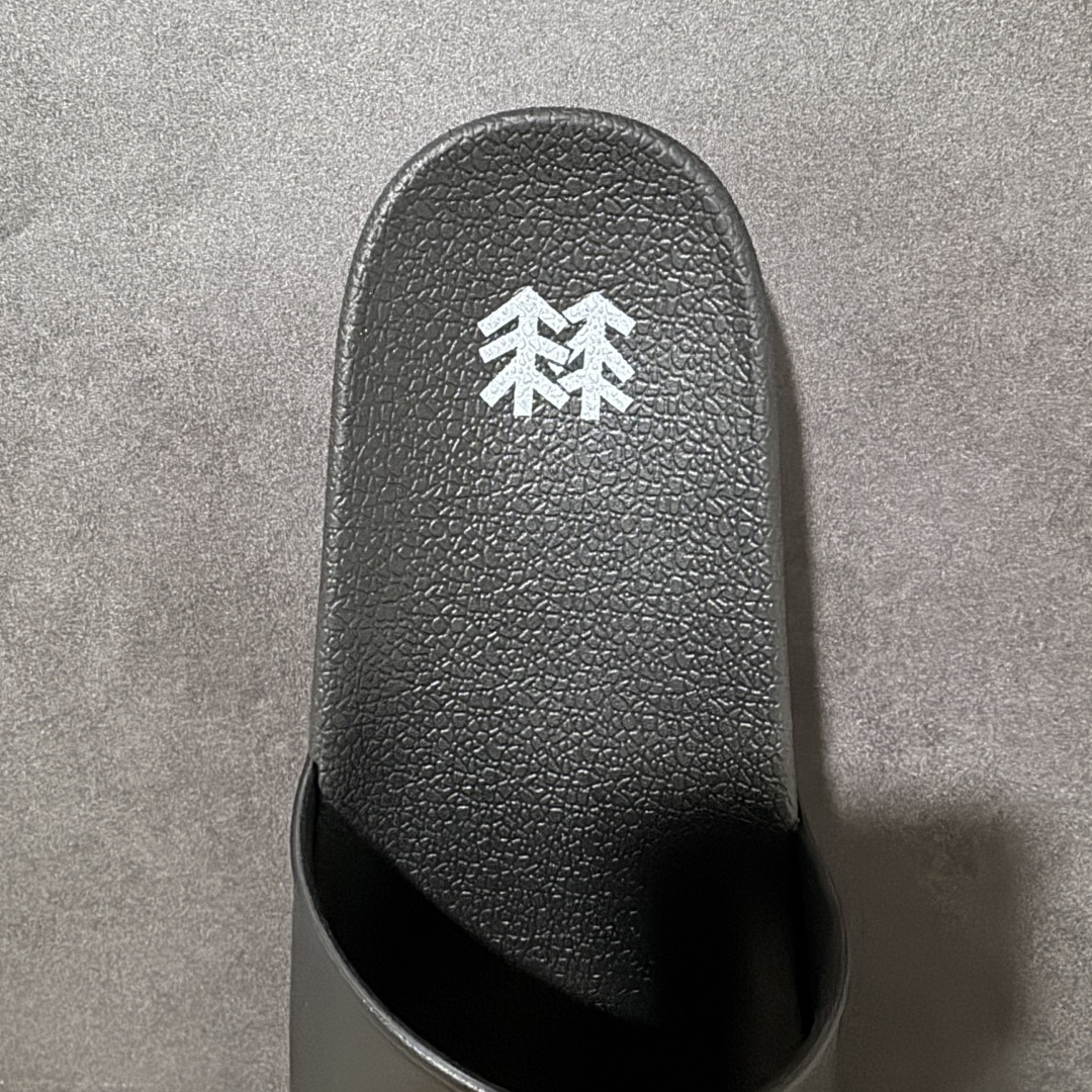 图片[6]-【莞产版本】Kolon Sport可隆街头沙滩拖鞋情侣款 进口天然橡胶大底 超舒适顶级脚感 纳米纹防滑内底 防滑吸盘鞋底 踩浓浓屎感 秒杀市面一切版本 尺码：36 37 38 39 40 41 42 43 44 45 46 47-选品中心