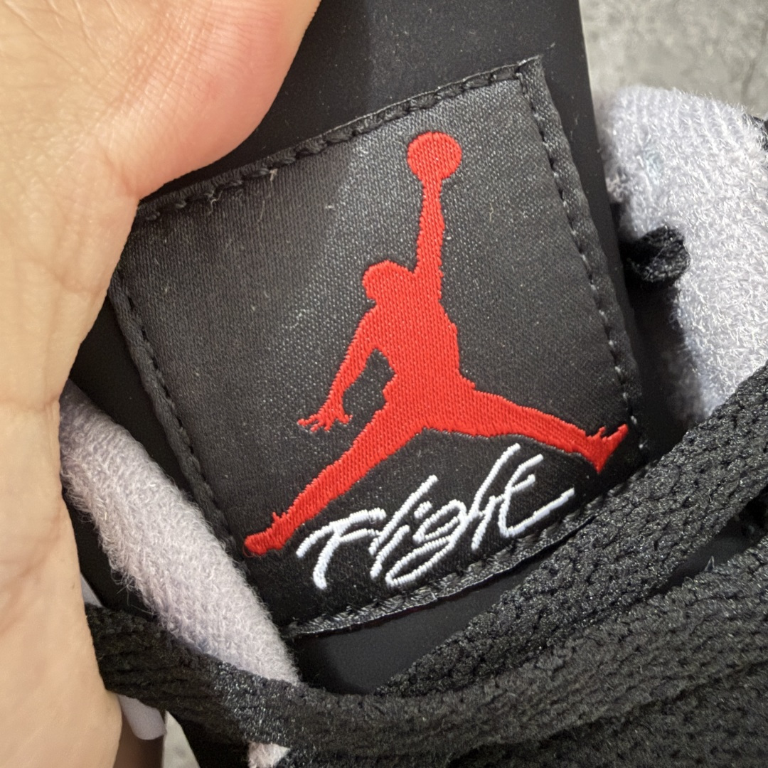 图片[6]-【原厂版】Jordan Air Jordan 4 Retro 2026复刻黑红 舒适贴合 支撑 复古篮球鞋 男款IX8180-001 全新升级改良 原鞋原楦原纸板同源开发 完美呈现乔4的版型 内侧正确双色网格 还原细节 原厂皮料 正确气垫颜色 正确网格工艺 正确拉帮工艺 全鞋原装材料制作 原档案原模具打造 支持全方位与正品对比 尺码：40-47.5-选品中心