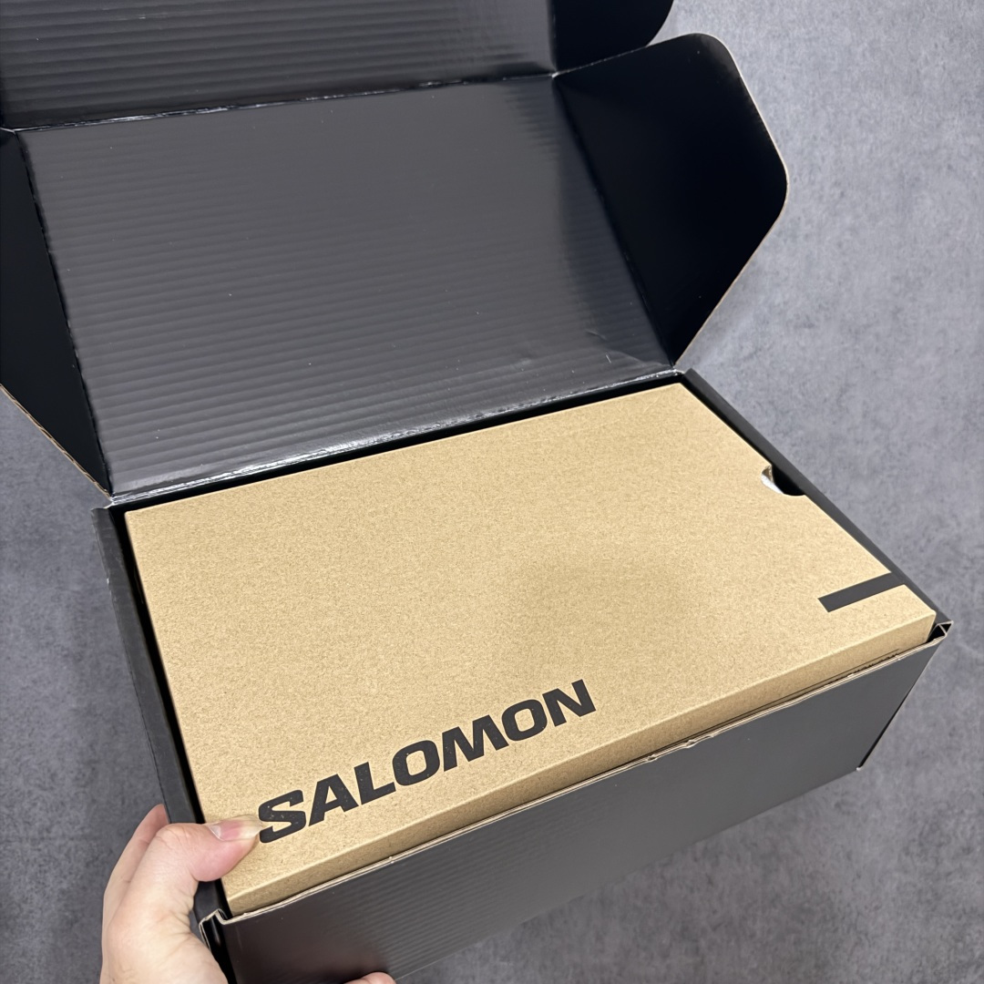 图片[10]-【OG高端礼盒版】SALOMON萨洛蒙 XT-6 舒适百搭 户外越野耐磨包裹性支撑 男女同款低帮跑步鞋 478646 全新品质 巅峰之作 所有配色均购物原版拆解1：1开发 原材料打造 非市场公版便宜货 私模大底 清洁度比市场所有版本都高 全套原纸板楦头开发 原厂网布配套 确保原汁原味 完美呈现版型 原档数据独家私模五层组合大底 原装Ortholite轻量化鞋垫 中底布带钢印编号 原厂TPU锁扣 进口港宝加持 后跟自然饱满 还原公司包裹性 鞋面采用SENSIFT贴合技术 全方位贴合包裹脚型 鞋跟部鞋底牵引设计 提供强大的抓地性能 更适应野外崎岖不平的道路 其3D ADVANCED CHASSIS底盘 材料轻量大化 钉齿设计更具稳定性 防护性 鞋底易磨损区运用CONTAGRIP高耐磨材料 应对城市硬质路面长距离跑考验 尺码：36 36.5 37.5 38 38.5 39 40 40.5 41 42 42.5 43 44 45 46-选品中心