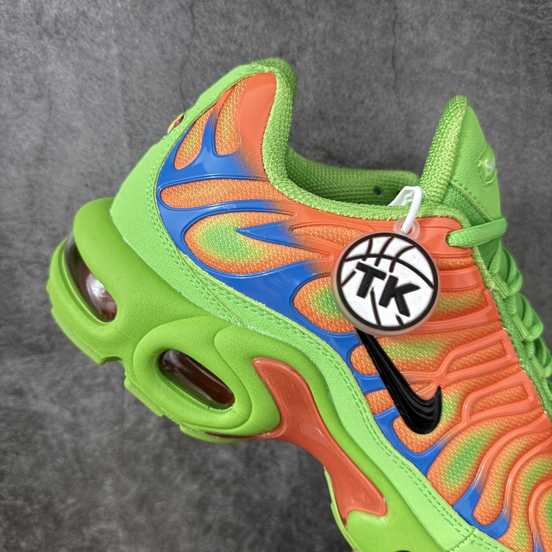 图片[7]-【TK纯原版】Nike Air Max Plus TN x Supreme 联名气垫系列跑鞋 DA1472-300 全新一比一高端版本 真正的市场T1品质 更多配色陆续出货 真正的用心研发 一点一点抠出来的 品质 品控细节 随便闭眼对比市场任何版本 全套原纸板楦头开发 完美呈现版型 工艺流程均与原鞋保持一致 Turned Air 中底缓震技术 鞋面弧度与大底弧度一致 鞋头正确TPU材质 鞋面高频TPU材质1.0厚度 原鞋一致层次感 超越公司货的品控标准 多道QC质检 货号： 尺码： 40.5 41 42 42.5 43 44 44.5 45 46 47.5 48.5-选品中心