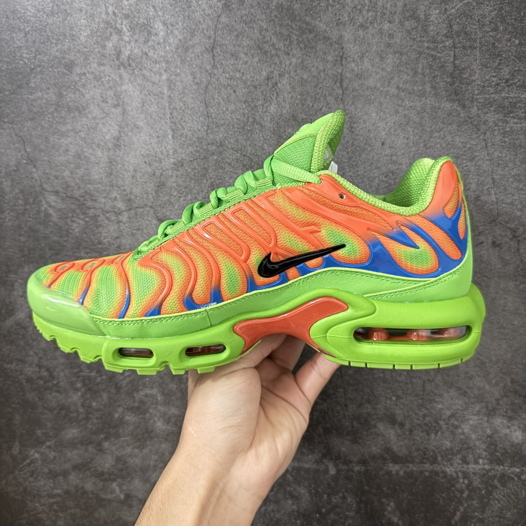 图片[2]-【TK纯原版】Nike Air Max Plus TN x Supreme 联名气垫系列跑鞋 DA1472-300 全新一比一高端版本 真正的市场T1品质 更多配色陆续出货 真正的用心研发 一点一点抠出来的 品质 品控细节 随便闭眼对比市场任何版本 全套原纸板楦头开发 完美呈现版型 工艺流程均与原鞋保持一致 Turned Air 中底缓震技术 鞋面弧度与大底弧度一致 鞋头正确TPU材质 鞋面高频TPU材质1.0厚度 原鞋一致层次感 超越公司货的品控标准 多道QC质检 货号： 尺码： 40.5 41 42 42.5 43 44 44.5 45 46 47.5 48.5-选品中心