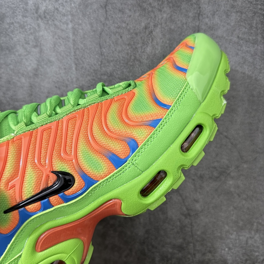 图片[6]-【TK纯原版】Nike Air Max Plus TN x Supreme 联名气垫系列跑鞋 DA1472-300 全新一比一高端版本 真正的市场T1品质 更多配色陆续出货 真正的用心研发 一点一点抠出来的 品质 品控细节 随便闭眼对比市场任何版本 全套原纸板楦头开发 完美呈现版型 工艺流程均与原鞋保持一致 Turned Air 中底缓震技术 鞋面弧度与大底弧度一致 鞋头正确TPU材质 鞋面高频TPU材质1.0厚度 原鞋一致层次感 超越公司货的品控标准 多道QC质检 货号： 尺码： 40.5 41 42 42.5 43 44 44.5 45 46 47.5 48.5-选品中心