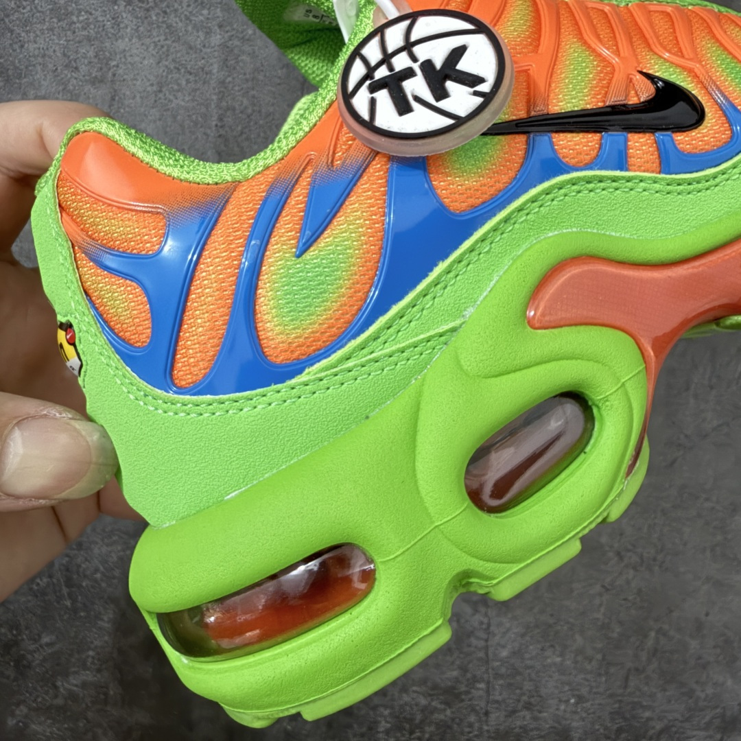 图片[3]-【TK纯原版】Nike Air Max Plus TN x Supreme 联名气垫系列跑鞋 DA1472-300 全新一比一高端版本 真正的市场T1品质 更多配色陆续出货 真正的用心研发 一点一点抠出来的 品质 品控细节 随便闭眼对比市场任何版本 全套原纸板楦头开发 完美呈现版型 工艺流程均与原鞋保持一致 Turned Air 中底缓震技术 鞋面弧度与大底弧度一致 鞋头正确TPU材质 鞋面高频TPU材质1.0厚度 原鞋一致层次感 超越公司货的品控标准 多道QC质检 货号： 尺码： 40.5 41 42 42.5 43 44 44.5 45 46 47.5 48.5-选品中心