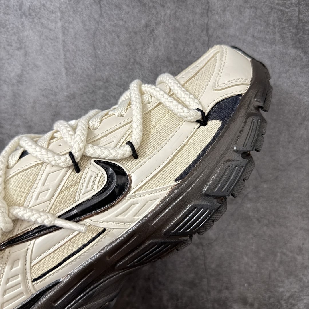 图片[6]-【手绘定制版】NIKE INITIATOR 创始者系列复古休闲运动舒适跑鞋 此款为人工手绘定制图案 原版基于Nike Initiator修改款 加以创意定制 完美品质做工 个性十足 原厂原档案数据开发 原盒包装 舒适有型适合日常穿着 该鞋款延续千禧年经典设计搭载泡绵中底厚实而轻盈 匠心细节巧搭立体耐克勾标志焕新演绎复古跑鞋 货号：394055-001 尺码：36-45带半码-选品中心