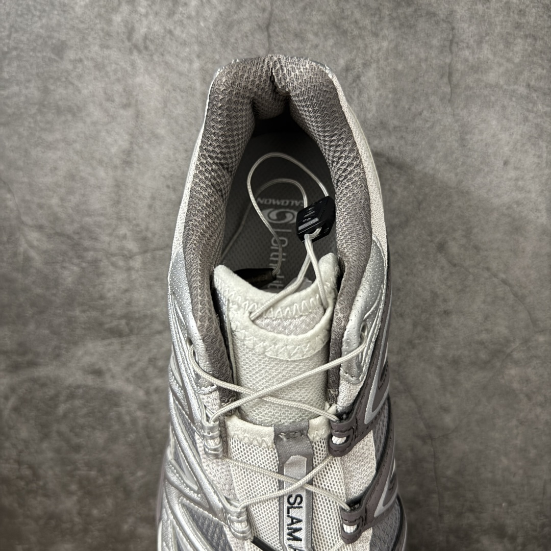 图片[8]-【纯原K版套盒】Salomon XT-QUEST ADV 萨洛蒙情侣款户外机能鞋 灰银色 474193 全新品质 巅峰之作 所有配色均购物原版拆解1：1开发 原材料打造 非市场公版便宜货 私模大底 清洁度比市场所有版本都高 全套原纸板楦头开发 原厂网布配套 确保原汁原味 完美呈现版型 原档数据独家私模五层组合大底 原装Ortholite轻量化鞋垫 中底布带钢印编号 原厂TPU锁扣 进口港宝加持 后跟自然饱满 还原公司包裹性 鞋面采用SENSIFT贴合技术 全方位贴合包裹脚型 鞋跟部鞋底牵引设计 提供强大的抓地性能 更适应野外崎岖不平的道路 其4D ADVANCED CHASSIS底盘 材料轻量大化 钉齿设计更具稳定性 防护性 鞋底易磨损区运用CONTAGRIP高耐磨材料 应对城市硬质路面长距离跑考验 尺码：36 36.5 37.5 38 38.5 39 40 40.5 41 42 42.5 43 44 45 46-选品中心