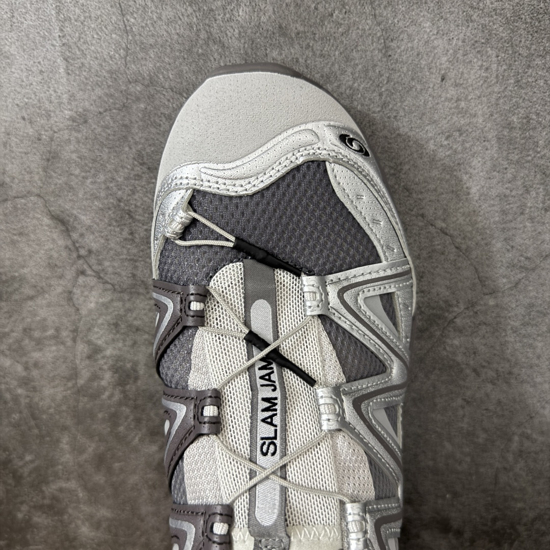 图片[5]-【纯原K版套盒】Salomon XT-QUEST ADV 萨洛蒙情侣款户外机能鞋 灰银色 474193 全新品质 巅峰之作 所有配色均购物原版拆解1：1开发 原材料打造 非市场公版便宜货 私模大底 清洁度比市场所有版本都高 全套原纸板楦头开发 原厂网布配套 确保原汁原味 完美呈现版型 原档数据独家私模五层组合大底 原装Ortholite轻量化鞋垫 中底布带钢印编号 原厂TPU锁扣 进口港宝加持 后跟自然饱满 还原公司包裹性 鞋面采用SENSIFT贴合技术 全方位贴合包裹脚型 鞋跟部鞋底牵引设计 提供强大的抓地性能 更适应野外崎岖不平的道路 其4D ADVANCED CHASSIS底盘 材料轻量大化 钉齿设计更具稳定性 防护性 鞋底易磨损区运用CONTAGRIP高耐磨材料 应对城市硬质路面长距离跑考验 尺码：36 36.5 37.5 38 38.5 39 40 40.5 41 42 42.5 43 44 45 46-选品中心