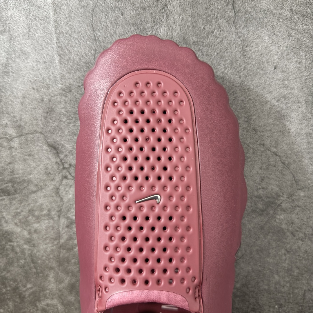 图片[5]-【XP纯原】Nike Mind 001 神经科学足底按摩包头拖鞋 棕红色 HQ4309-601 同源ZP原材 匠心打造 🔹原厂MD一体发泡大底：全套原模开版，渐变雾面哑光喷漆，柔软回弹和ZP完全一致。 🔹22颗独立PEBAX泡棉按摩底：黑科技活塞式按摩脚感，踩下去的Q弹感和ZP无差。 🔹正确组合大底：鞋头前后跟橡胶贴片，耐磨防滑，细节还原到每一处。 🔹高还原细节：TPU电镀银Swoosh、针织透气鞋舌、高弹原鞋垫，清洁度拉满。 尺码：36 36.5 37.5 38 38.5 39 40 40.5 41 42 42.5 43 44 44.5 45 46 47.5 48.5 49.5 50.5 ⚠️尺码提示：偏小一码，建议拍大一码，脚感更舒适。-选品中心