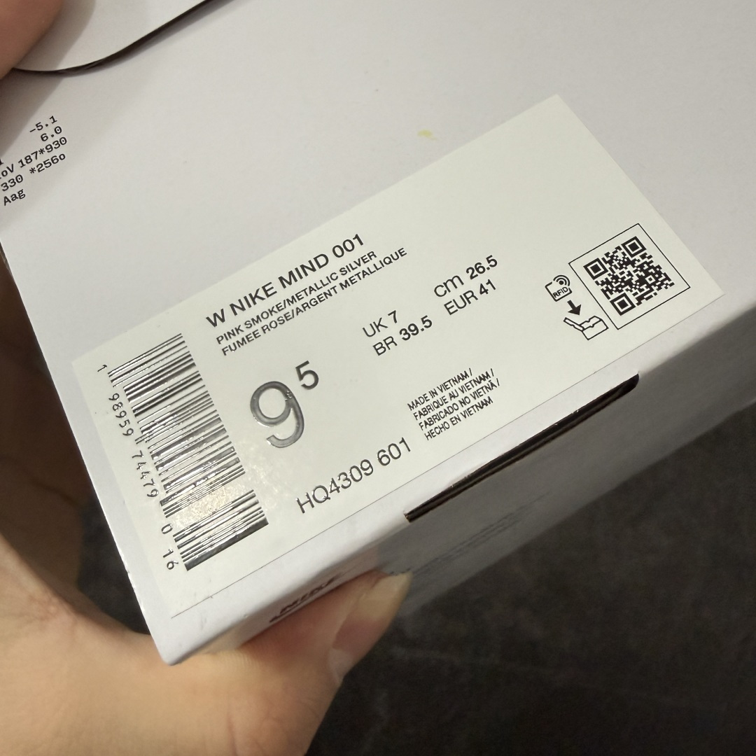 图片[8]-【XP纯原】Nike Mind 001 神经科学足底按摩包头拖鞋 棕红色 HQ4309-601 同源ZP原材 匠心打造 🔹原厂MD一体发泡大底：全套原模开版，渐变雾面哑光喷漆，柔软回弹和ZP完全一致。 🔹22颗独立PEBAX泡棉按摩底：黑科技活塞式按摩脚感，踩下去的Q弹感和ZP无差。 🔹正确组合大底：鞋头前后跟橡胶贴片，耐磨防滑，细节还原到每一处。 🔹高还原细节：TPU电镀银Swoosh、针织透气鞋舌、高弹原鞋垫，清洁度拉满。 尺码：36 36.5 37.5 38 38.5 39 40 40.5 41 42 42.5 43 44 44.5 45 46 47.5 48.5 49.5 50.5 ⚠️尺码提示：偏小一码，建议拍大一码，脚感更舒适。-选品中心