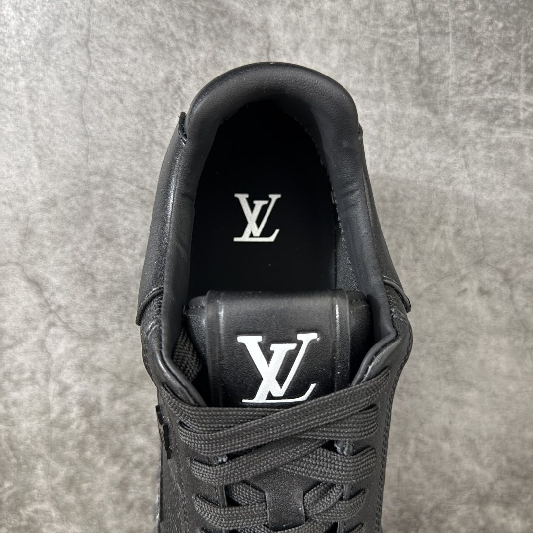 图片[8]-【广东纯原】Louis Vuitton LV Run Away 运动鞋 顶级版本 ✦ 拼Epi牛皮革+Monogram压纹粒面牛皮革 ✦ 传统跑鞋灵感设计，复古运动造型 ✦ 楔形外底延续标志性设计 ✦ 品牌字母点缀鞋舌，标识点缀鞋后 ✦ 原版开发，细节同步一致 ✦ 橡胶外底，耐磨防滑 ✦ 零瑕疵工艺，无线头溢胶 尺码：39 40 41 42 43 44 45-选品中心