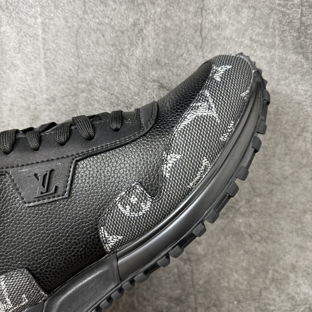 图片[6]-【广东纯原】Louis Vuitton LV Run Away 运动鞋 顶级版本 ✦ 拼Epi牛皮革+Monogram压纹粒面牛皮革 ✦ 传统跑鞋灵感设计，复古运动造型 ✦ 楔形外底延续标志性设计 ✦ 品牌字母点缀鞋舌，标识点缀鞋后 ✦ 原版开发，细节同步一致 ✦ 橡胶外底，耐磨防滑 ✦ 零瑕疵工艺，无线头溢胶 尺码：39 40 41 42 43 44 45-选品中心