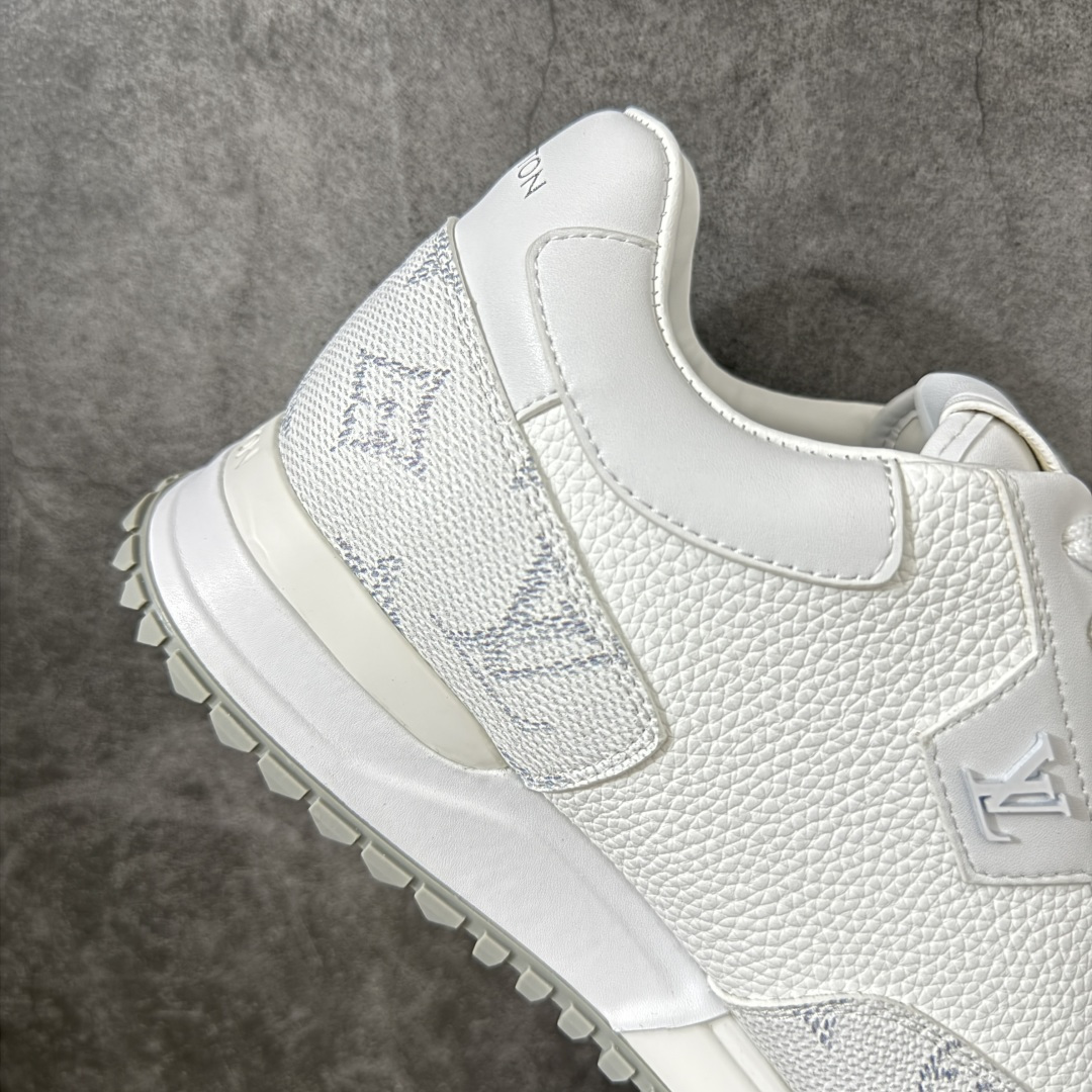 图片[7]-【广东纯原】Louis Vuitton LV Run Away 运动鞋 顶级版本 ✦ 拼Epi牛皮革+Monogram压纹粒面牛皮革 ✦ 传统跑鞋灵感设计，复古运动造型 ✦ 楔形外底延续标志性设计 ✦ 品牌字母点缀鞋舌，标识点缀鞋后 ✦ 原版开发，细节同步一致 ✦ 橡胶外底，耐磨防滑 ✦ 零瑕疵工艺，无线头溢胶 尺码：39 40 41 42 43 44 45-选品中心
