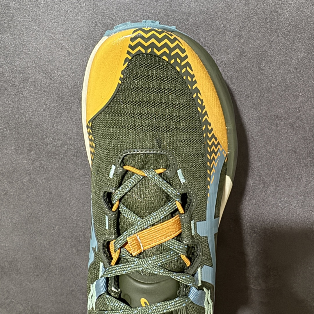 图片[5]-【公司级】ASICS GEL-TRABUCO MAX 5 亚瑟士 网面透气 耐磨 越野跑步鞋 这双鞋的外观设计超级吸引人 简约大气 色彩搭配也很时尚 ASICS亚瑟士的独家GEL缓震科技 在跑步过程中感受到前所未有的舒适感 脚底仿佛踩在云端一般轻盈 这双鞋的抓地力也非常出色 无论是湿滑的泥泞小路还是崎岖的山路 它都能牢牢地抓住地面 货号： 1011C164-200 尺码： 36-45带半码-选品中心