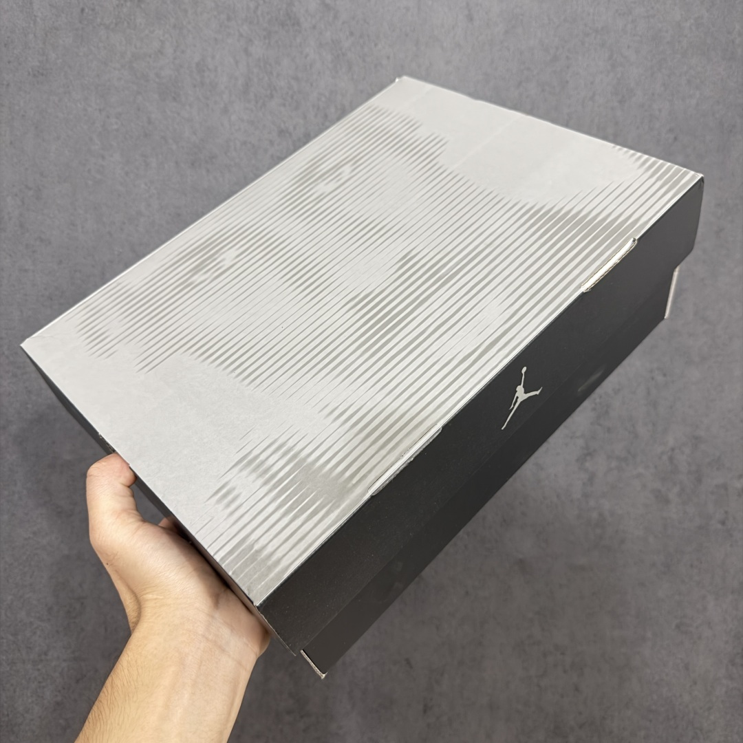 图片[11]-【原厂版】 Air Jordan AJ4 Retro 2025复刻公牛红黑 FQ8138-600 全新升级改良 原鞋原楦原纸板同源开发 完美呈现乔4的版型 内侧正确双色网格 还原细节 原厂皮料 正确气垫颜色 正确网格工艺 正确拉帮工艺 全鞋原装材料制作 原档案原模具打造 支持全方位与正品对比 尺码：40-47.5-选品中心