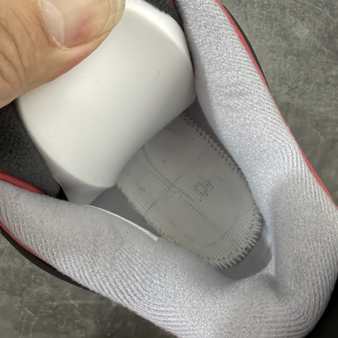 图片[9]-【原厂版】 Air Jordan AJ4 Retro 2025复刻公牛红黑 FQ8138-600 全新升级改良 原鞋原楦原纸板同源开发 完美呈现乔4的版型 内侧正确双色网格 还原细节 原厂皮料 正确气垫颜色 正确网格工艺 正确拉帮工艺 全鞋原装材料制作 原档案原模具打造 支持全方位与正品对比 尺码：40-47.5-选品中心
