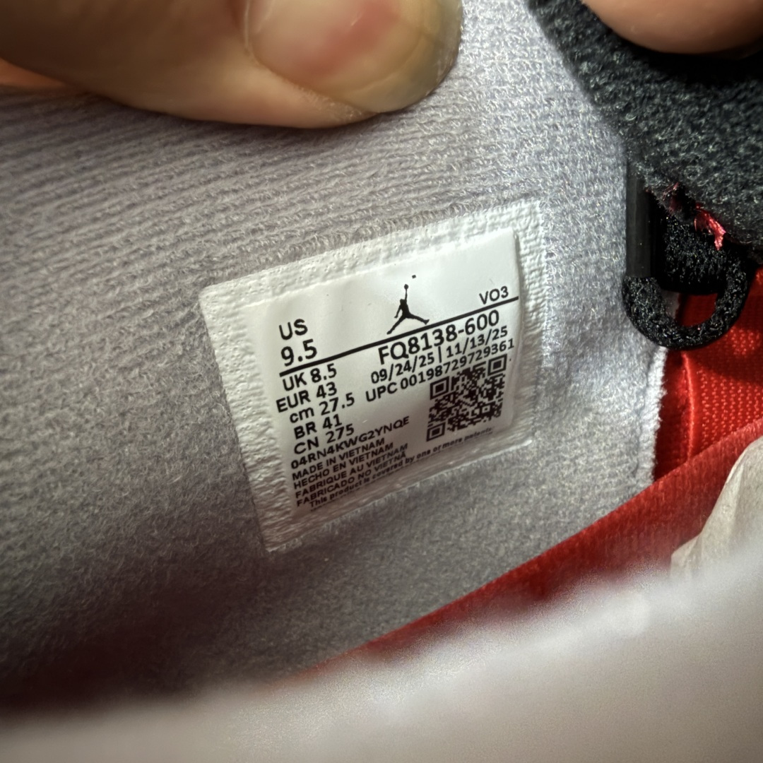 图片[8]-【原厂版】 Air Jordan AJ4 Retro 2025复刻公牛红黑 FQ8138-600 全新升级改良 原鞋原楦原纸板同源开发 完美呈现乔4的版型 内侧正确双色网格 还原细节 原厂皮料 正确气垫颜色 正确网格工艺 正确拉帮工艺 全鞋原装材料制作 原档案原模具打造 支持全方位与正品对比 尺码：40-47.5-选品中心